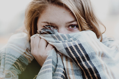 Femme portant un foulard