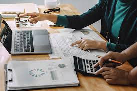 Top Reasons to Invest in Expert Tax Services and Bookkeeping