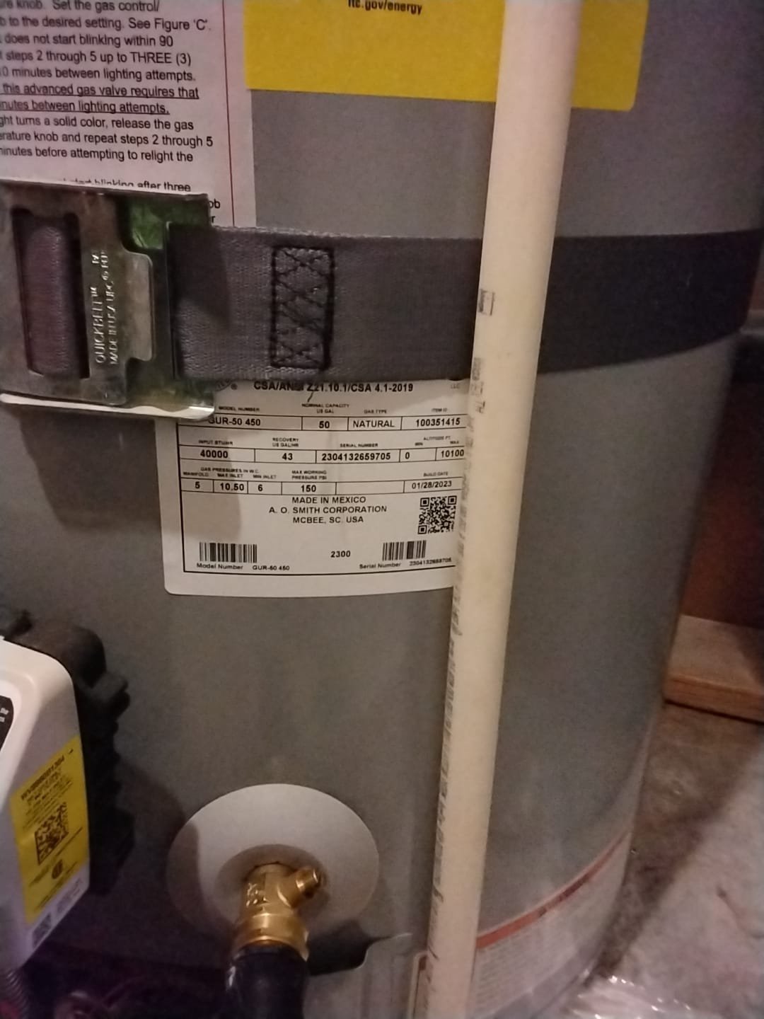 Image depicting mold and mildew cleaners, essential for water damage mold cleanup and mold cleanup repair, showcasing effective solutions for restoring a healthy, mold-free environment.