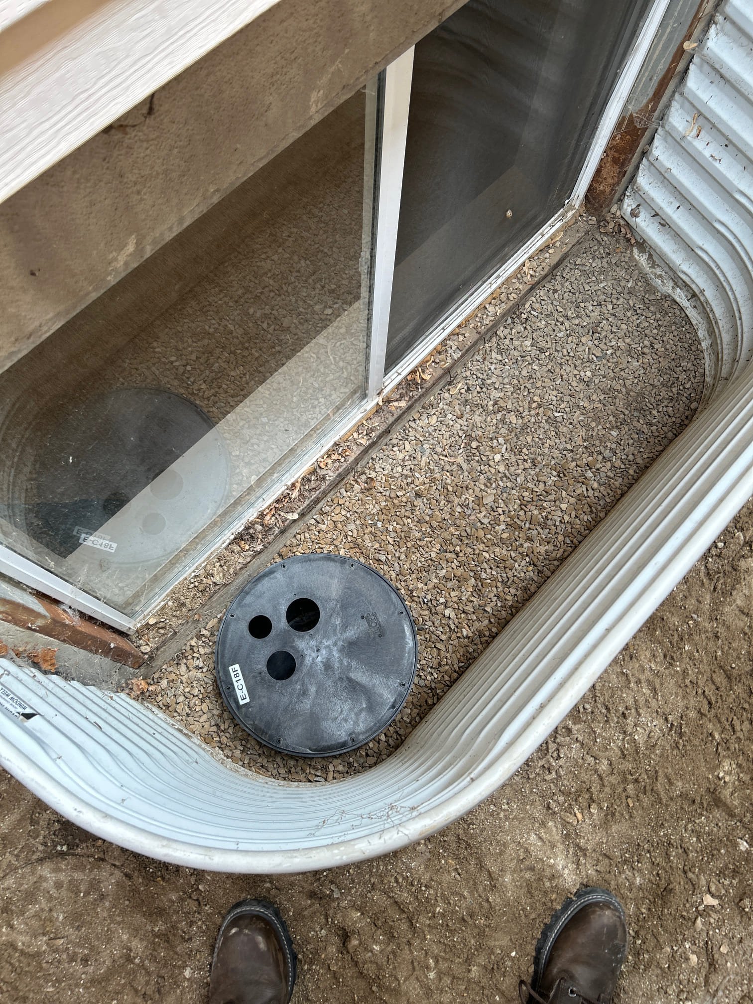 Emergency HVAC and plumbing services available 24/7. Fast repairs for AC, heating, and sewage issues. Find local experts for immediate assistance.