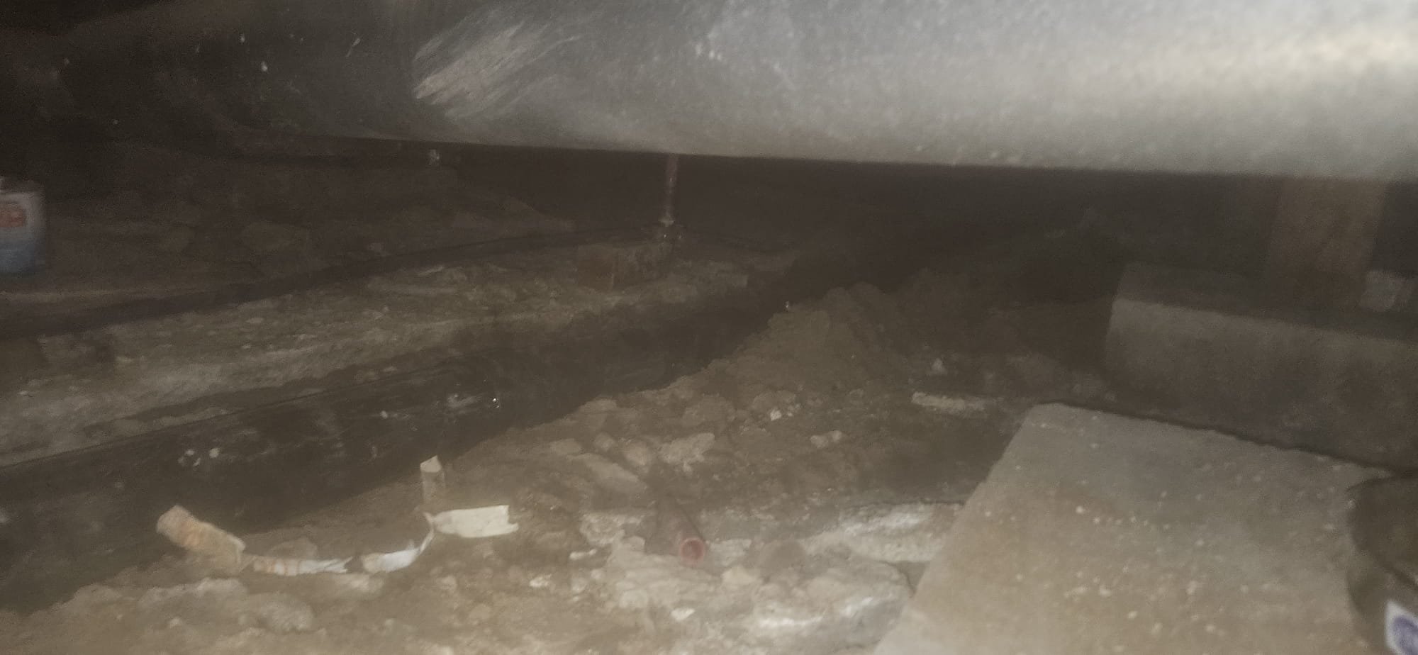 Image depicting sewer line replacement, a costly home repair. Learn about traditional vs. no-dig sewer line replacement cost options to make informed decisions about your roto rooter service.