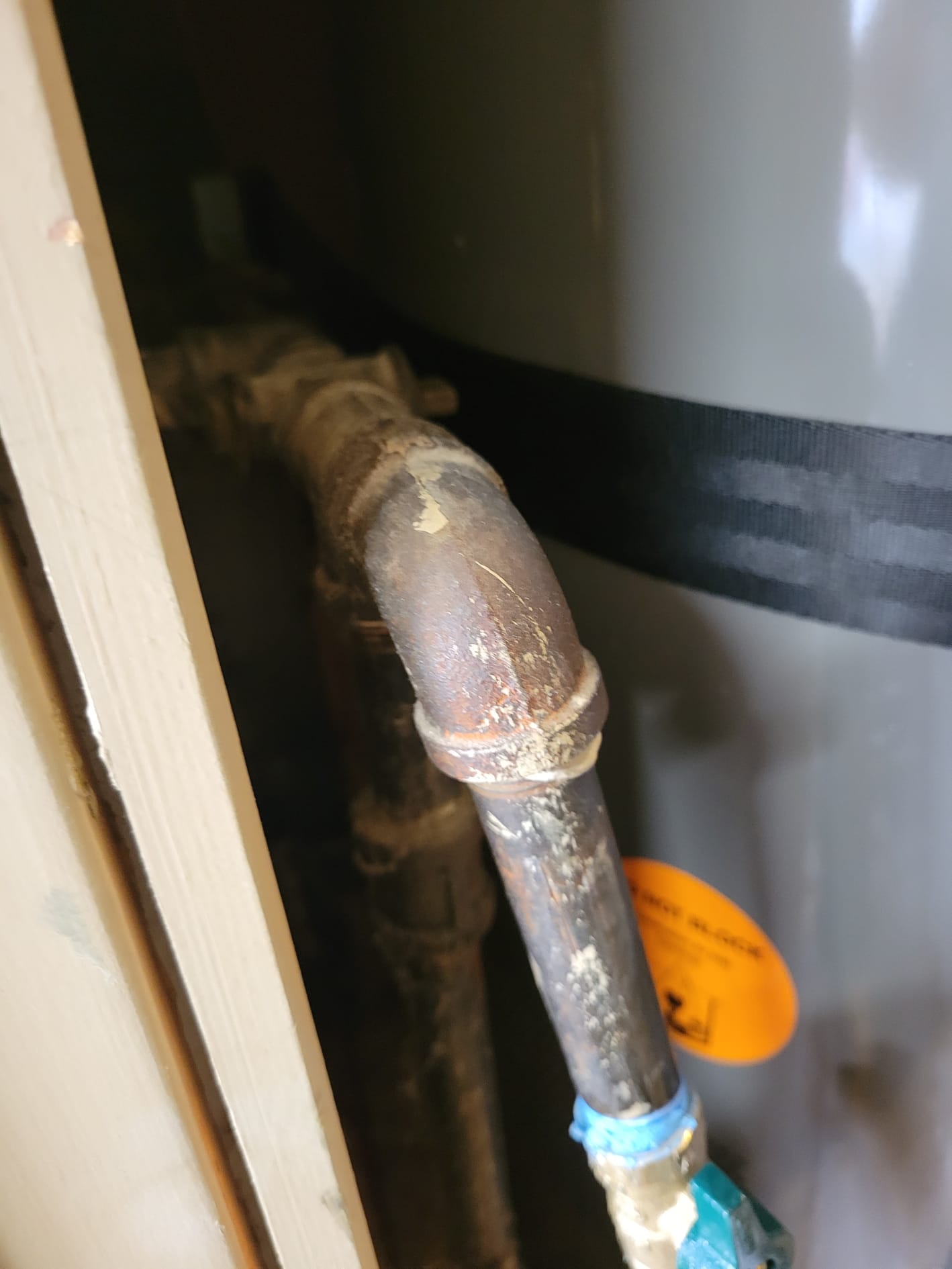 Image of a Draper, Utah home with a service van parked outside. The van displays logos for both AC repair and sewer cleaning services, emphasizing emergency sewer services. Text highlights 'Local AC & Sewer Experts Near You' for Draper residents.