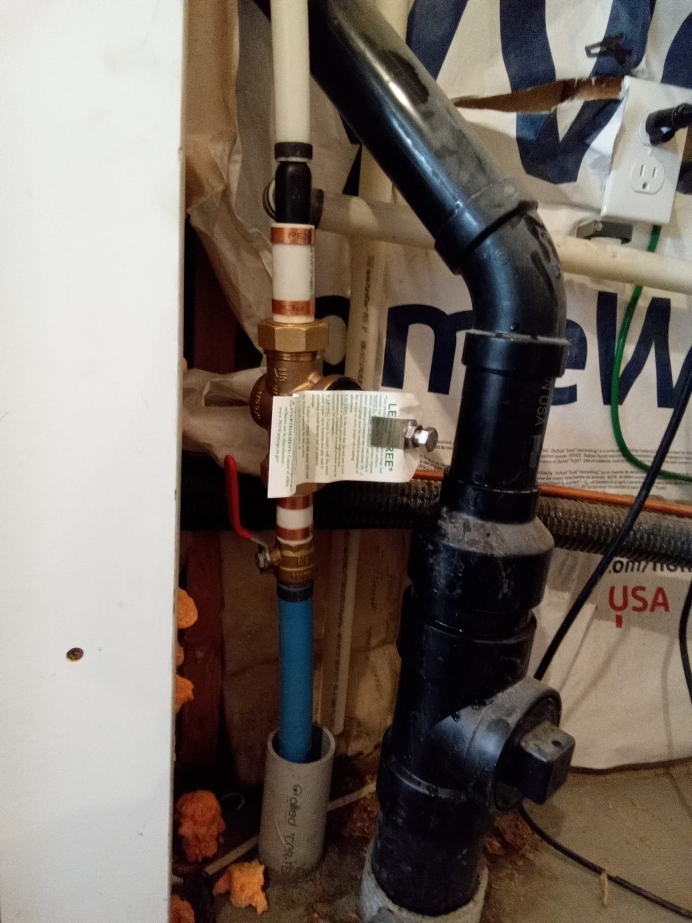 Image depicting commercial AC maintenance, highlighting the importance of professional HVAC services for businesses. Ensures efficient and reliable air conditioning, showcasing the expertise of commercial HVAC companies in maintaining optimal indoor environments.