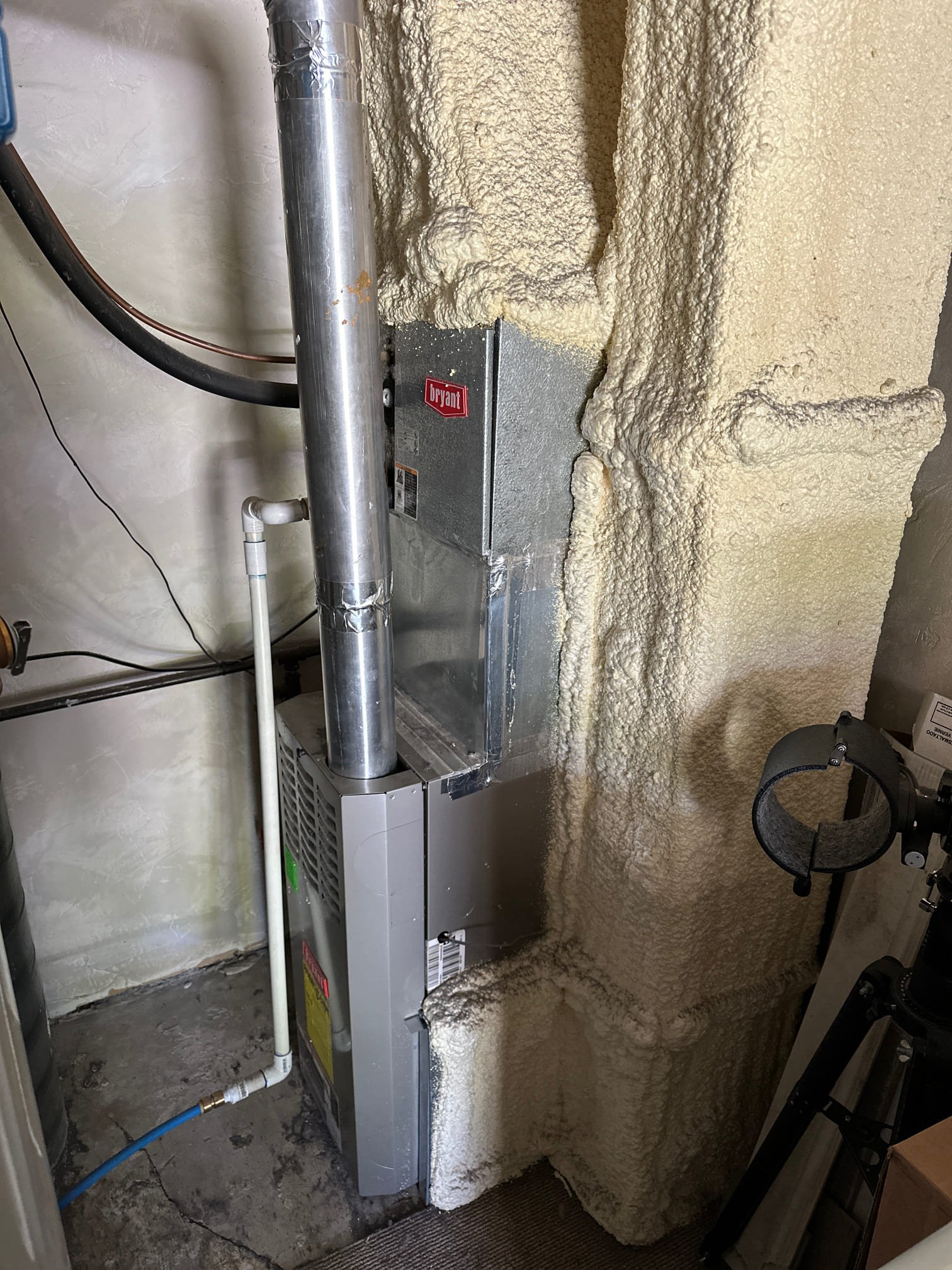 LG HEPA air conditioning unit, ensuring clean air. Ideal for commercial air conditioning replacement and maintenance, promoting healthy indoor environments in businesses.