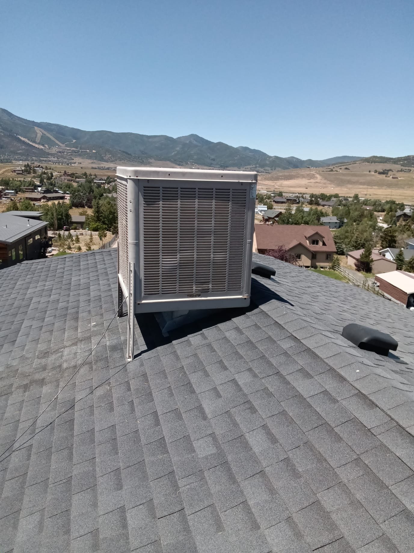 Ensuring optimal swamp cooler performance with 24-hour maintenance, similar to the reliable detection of a manhole sniffer. Get same-day swamp cooler maintenance for efficient cooling and air quality.