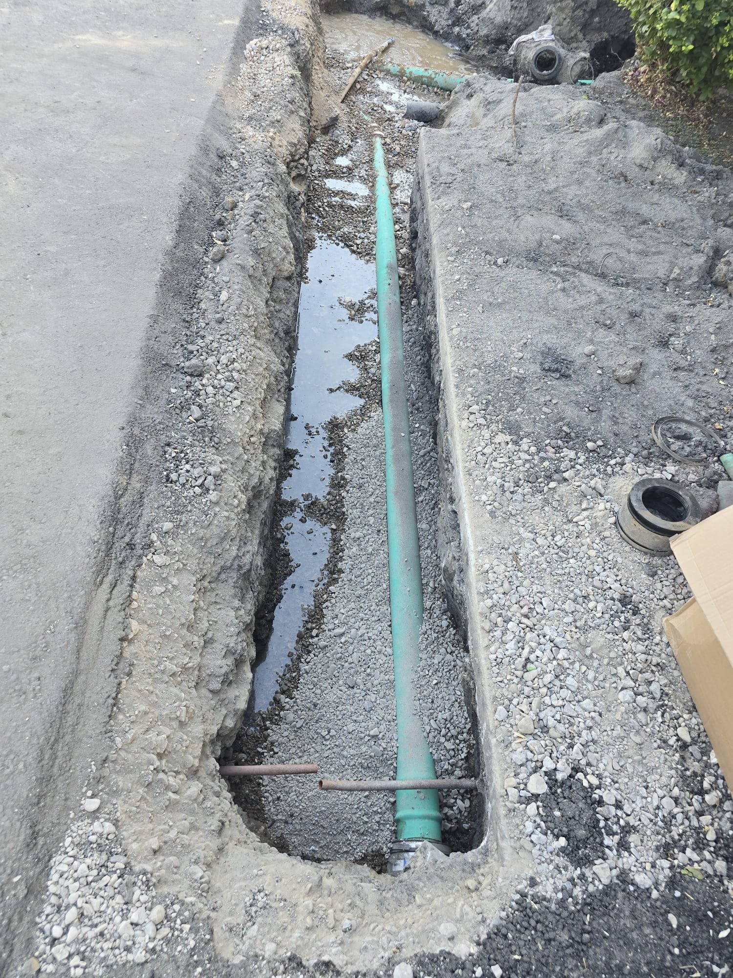 Residential sewer tune-up inspection underway, assessing sewer line depth for potential repairs. Ensuring optimal flow and preventing future issues.