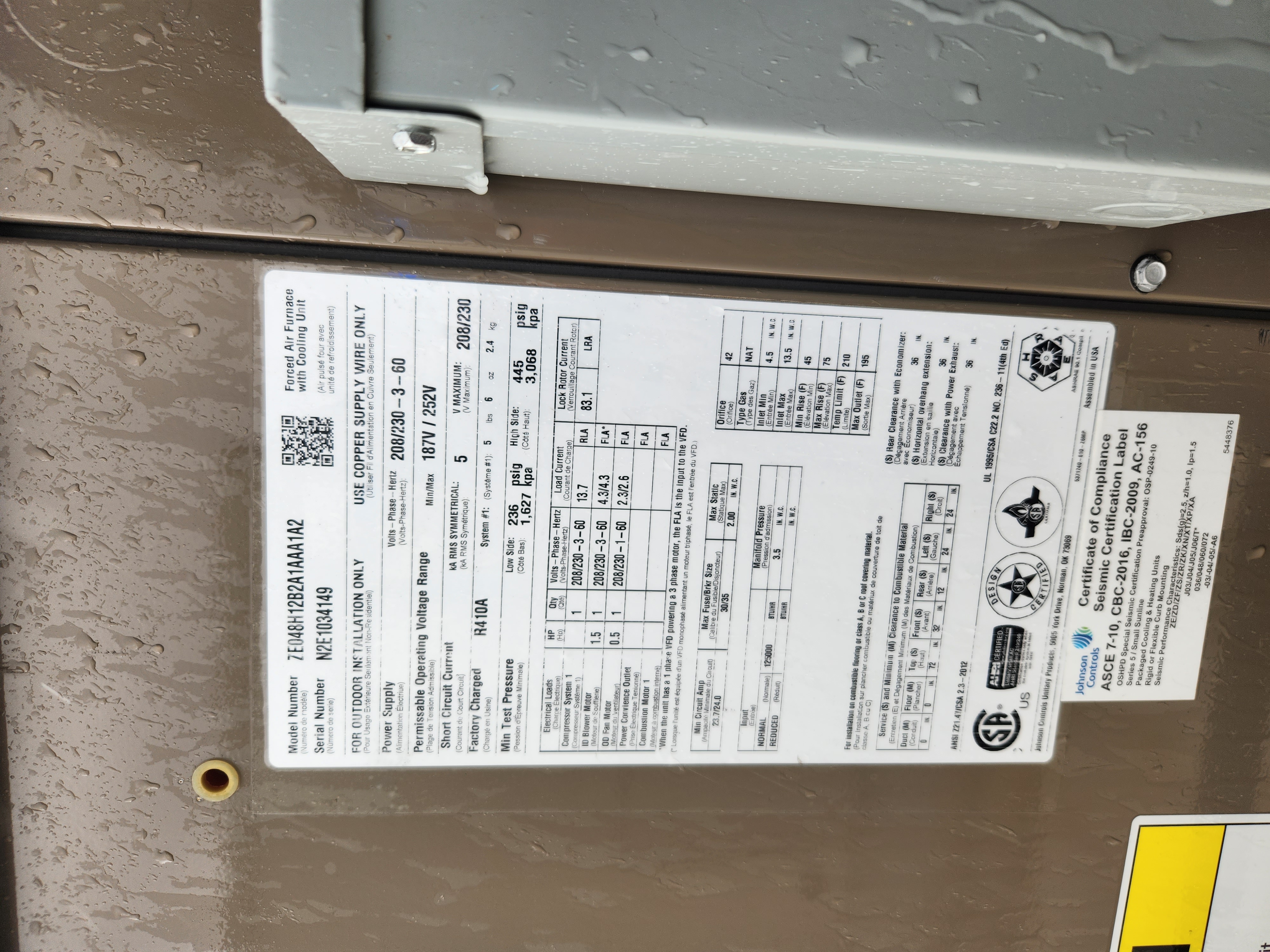 An outdoor commercial AC unit is shown not turning on, signifying the need for commercial HVAC maintenance services. Regular checks using a commercial HVAC maintenance checklist can prevent such issues and ensure optimal performance.