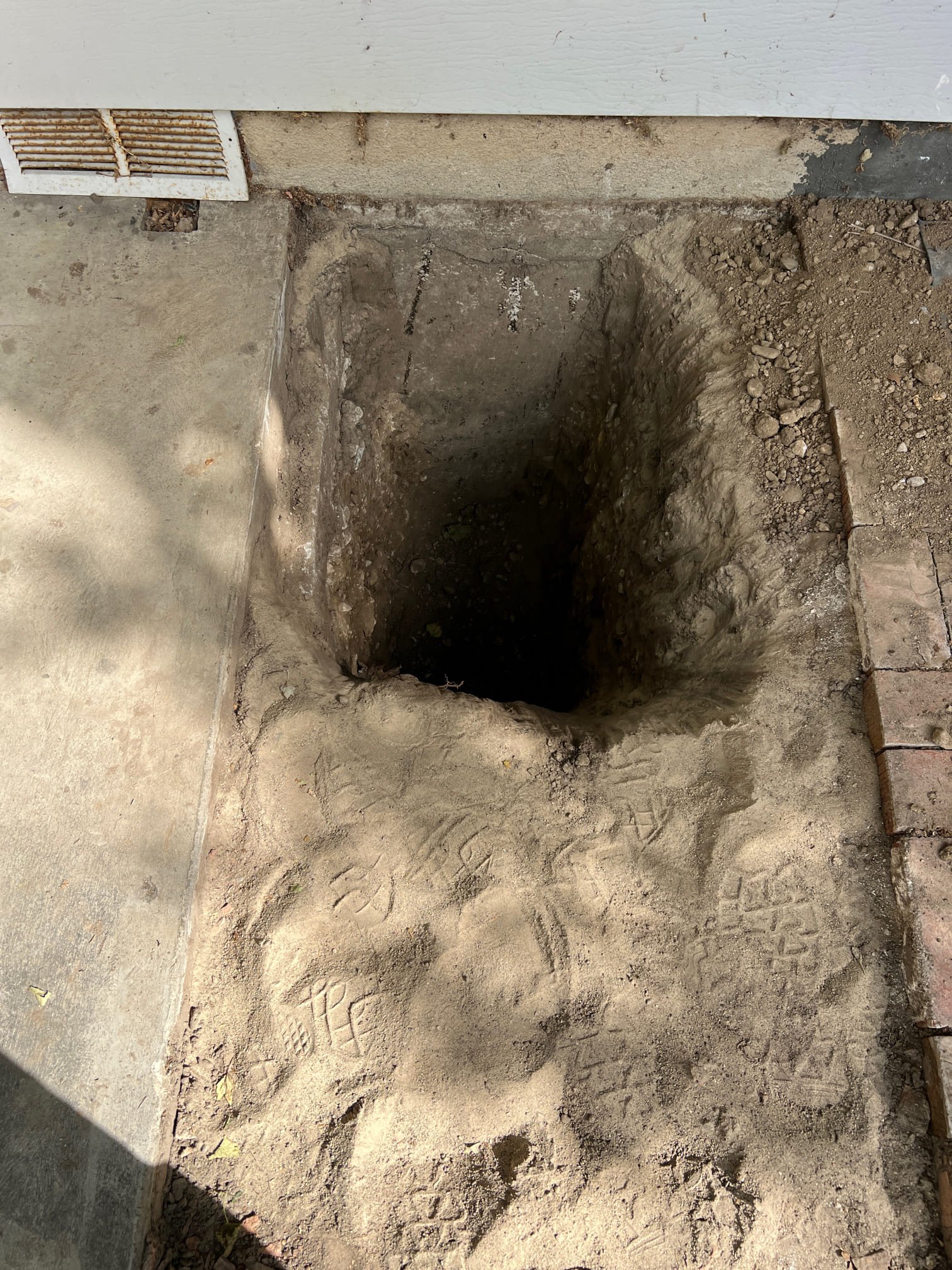 Problem trifecta: A failing water heater is often linked to hard water issues, impacting everything from hair health to the lifespan of appliances like water softeners. Rebedding a water softener can help, but addressing the underlying hard water problem is key to preventing future heater issues and improving water quality.