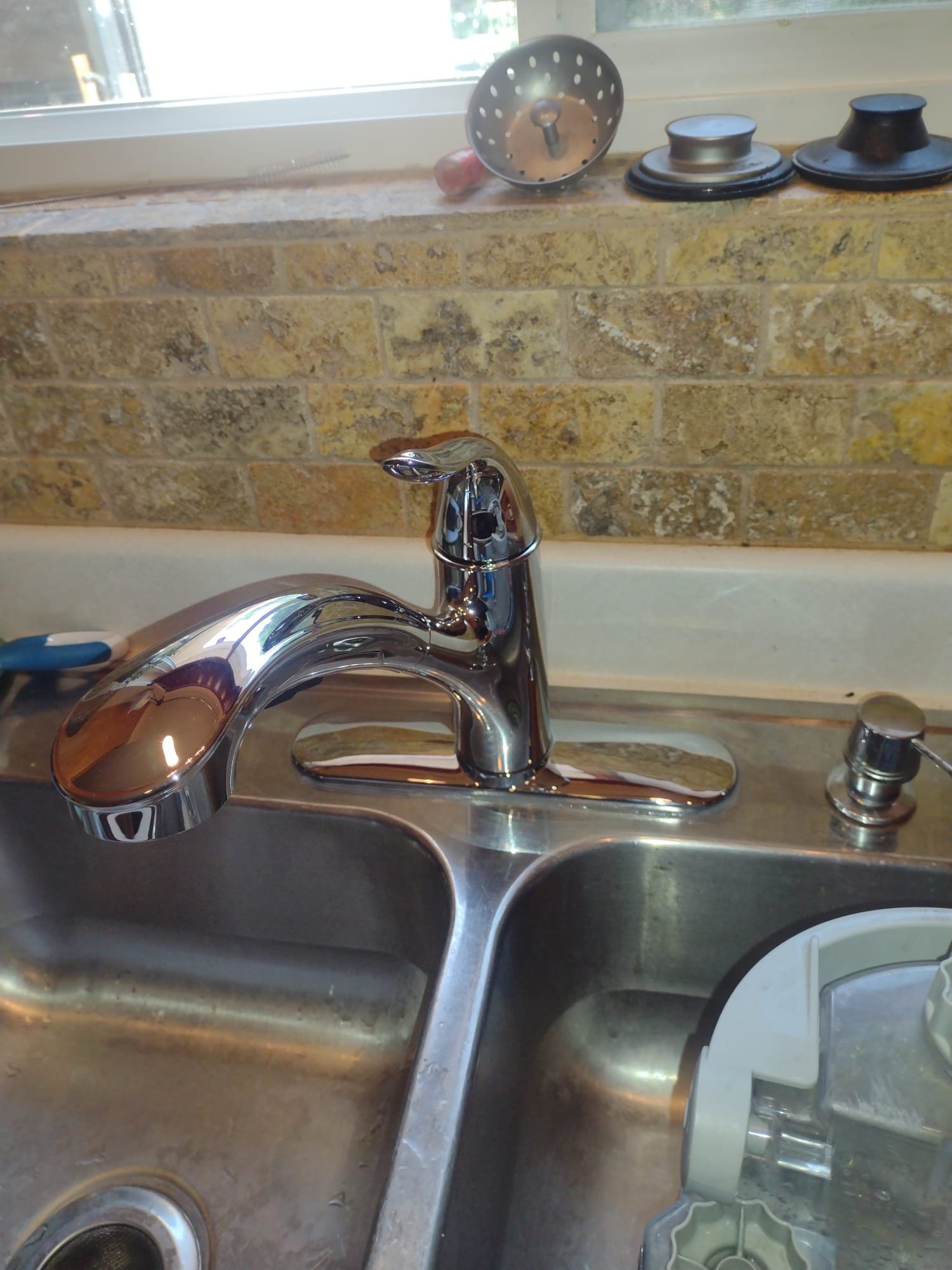 Maintaining water softener performance involves periodic regeneration. Learn how to regenerate your water softener to ensure optimal function, especially important for homes with 40-gallon electric hot water heaters. Proper water softener maintenance also helps prevent sediment buildup in your water heater, similar to regularly removing sediment directly from the heater to prolong its life and efficiency.