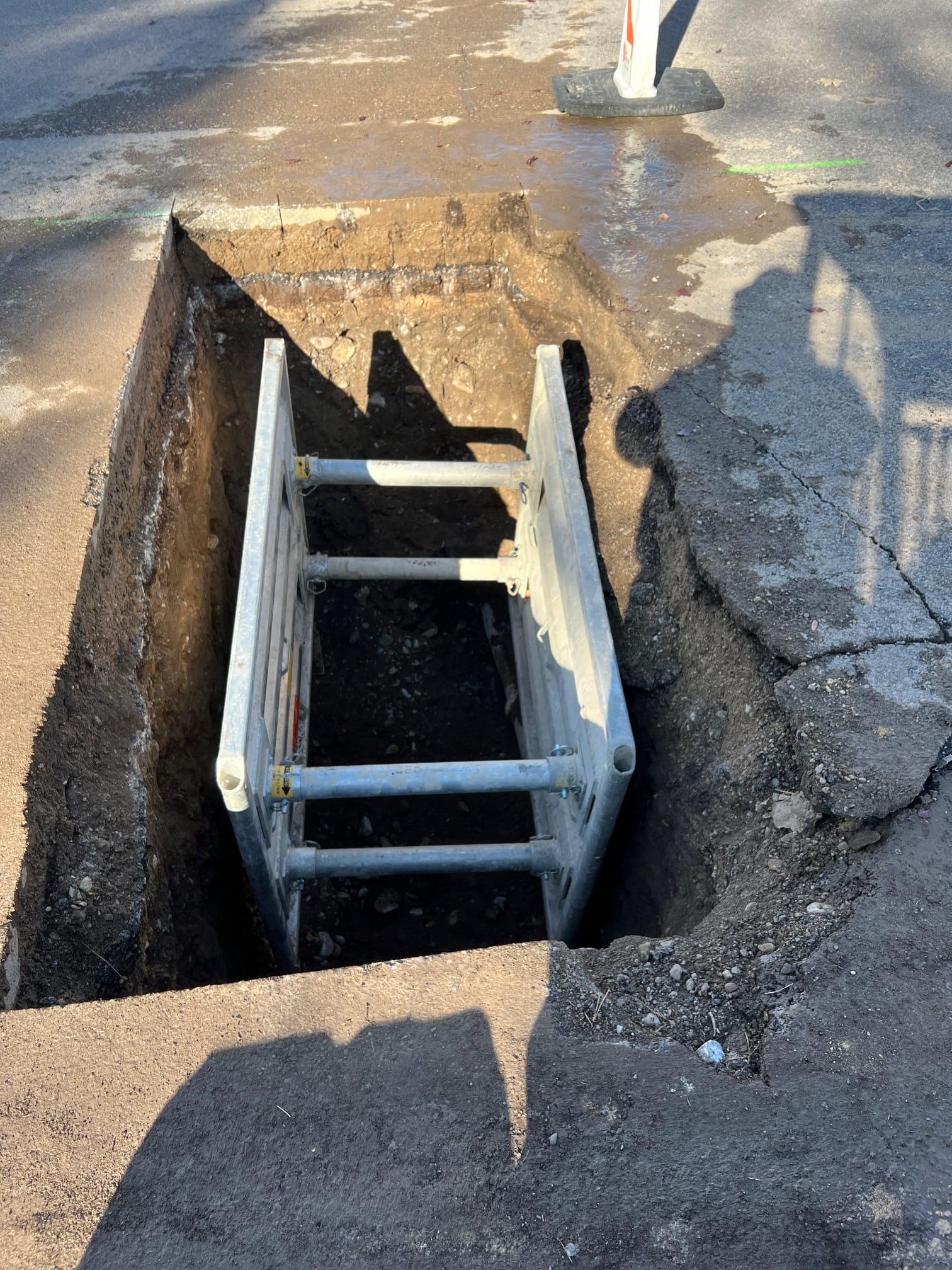 Sewer pipeline inspection image. A vital service provided by a sewer inspection company to identify potential issues and determine sewer line inspection cost. Early detection prevents costly repairs.