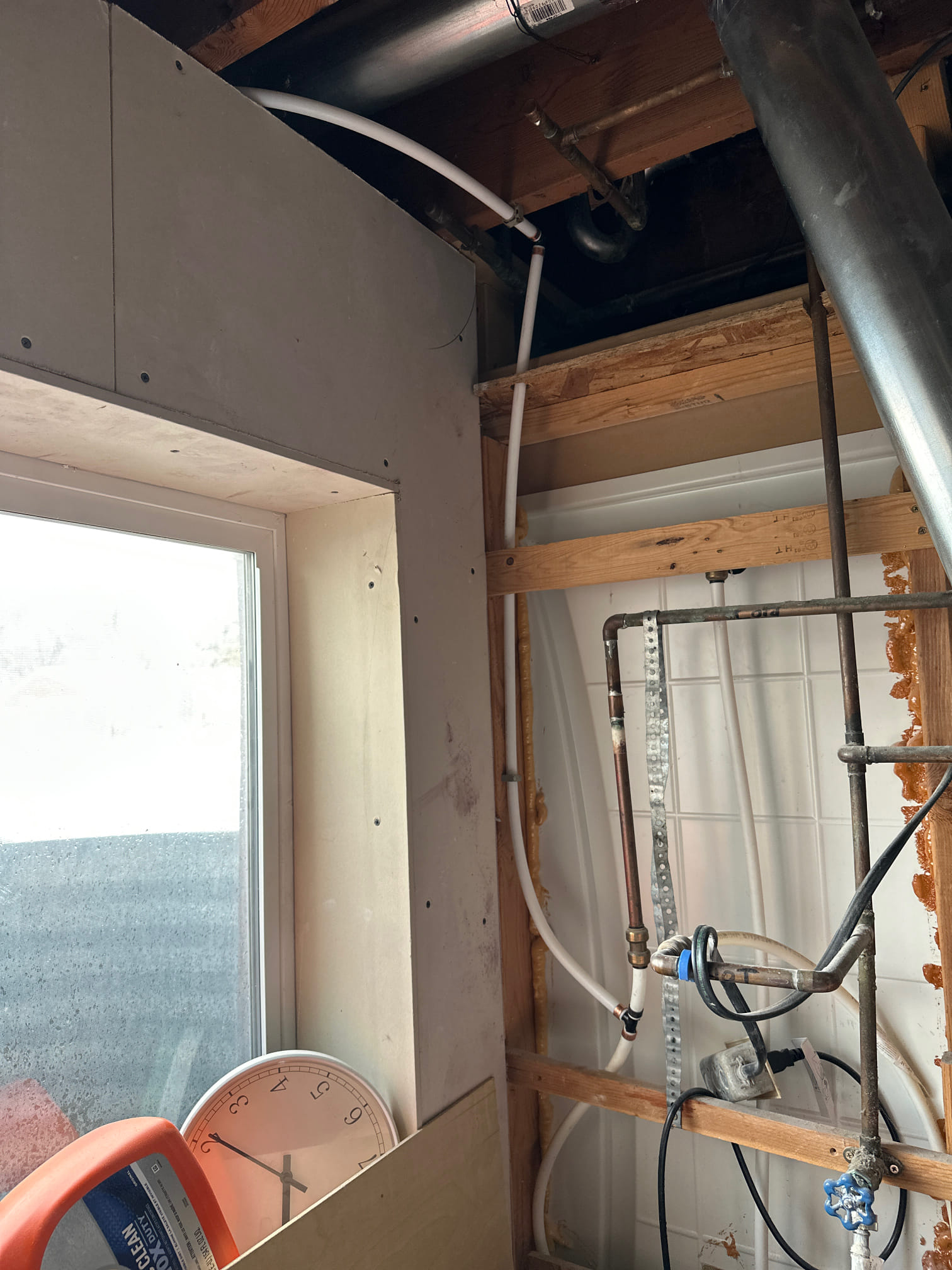 Image of a commercial air purifier, designed to work in conjunction with commercial air conditioning and shop air conditioning units to improve indoor air quality and create a healthier environment.