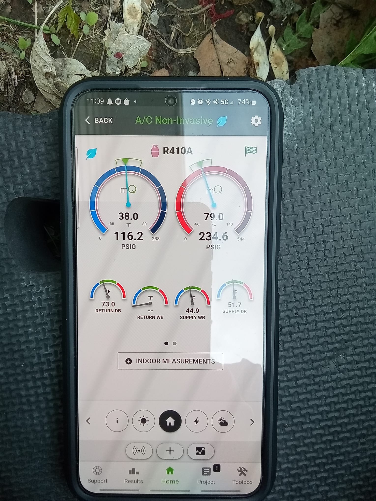 Image of a portable AC unit, a versatile cooling solution for apartments and smaller spaces, offering an alternative to garage AC units or window ACs. Designed for convenience and potentially quieter operation compared to some window units, aiming to be the quietest window ac alternative for comfortable living.
