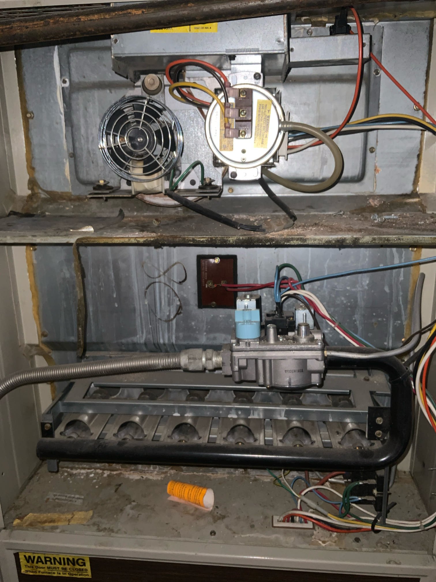 Commercial HVAC work performed by skilled commercial air conditioning contractors and technicians. Expertise in maintaining, repairing, and installing complex air conditioning systems for businesses. Professional service ensuring optimal climate control.