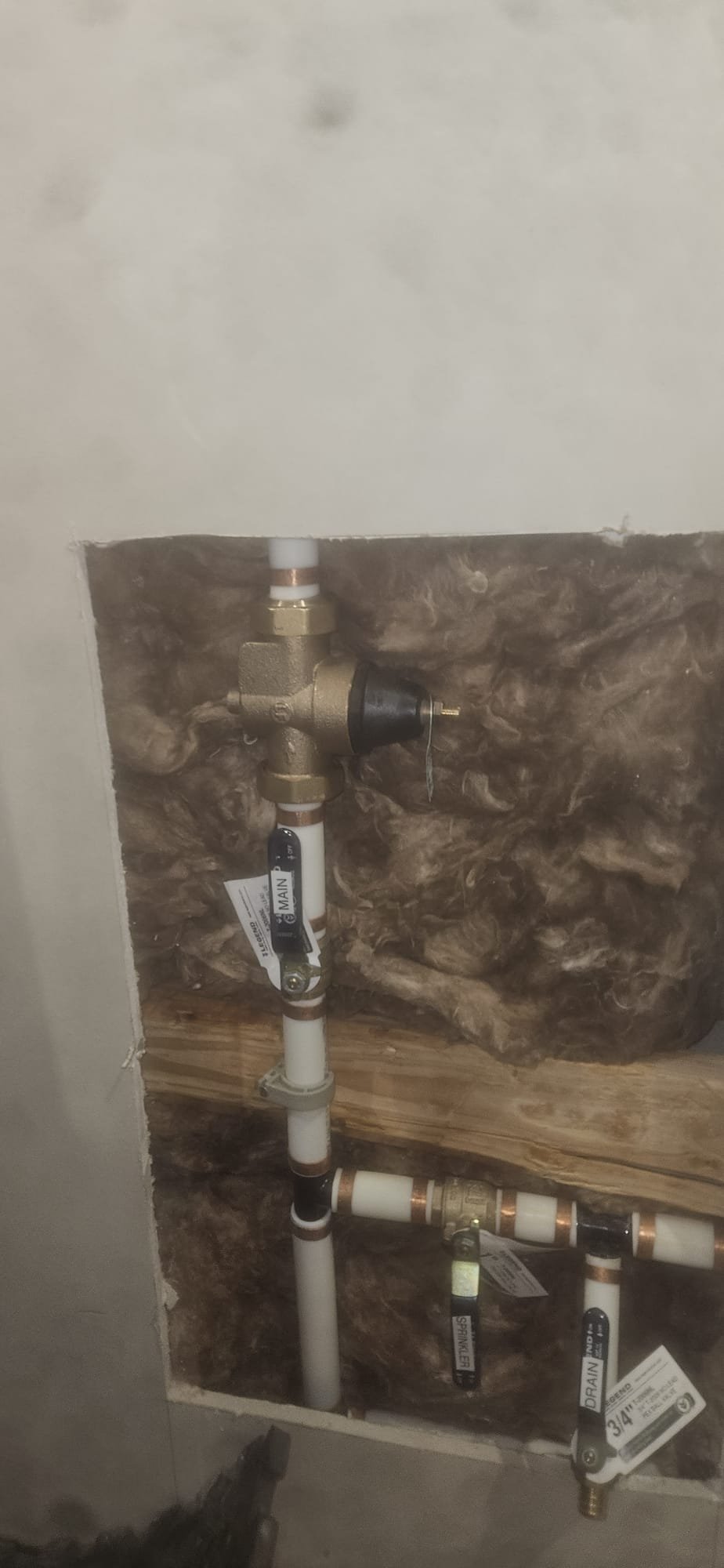 Image depicting commercial smoke recovery pricing for services addressing musty laundry smells. Highlights the benefits of professional smoke damage restoration to eliminate odors and restore textiles.