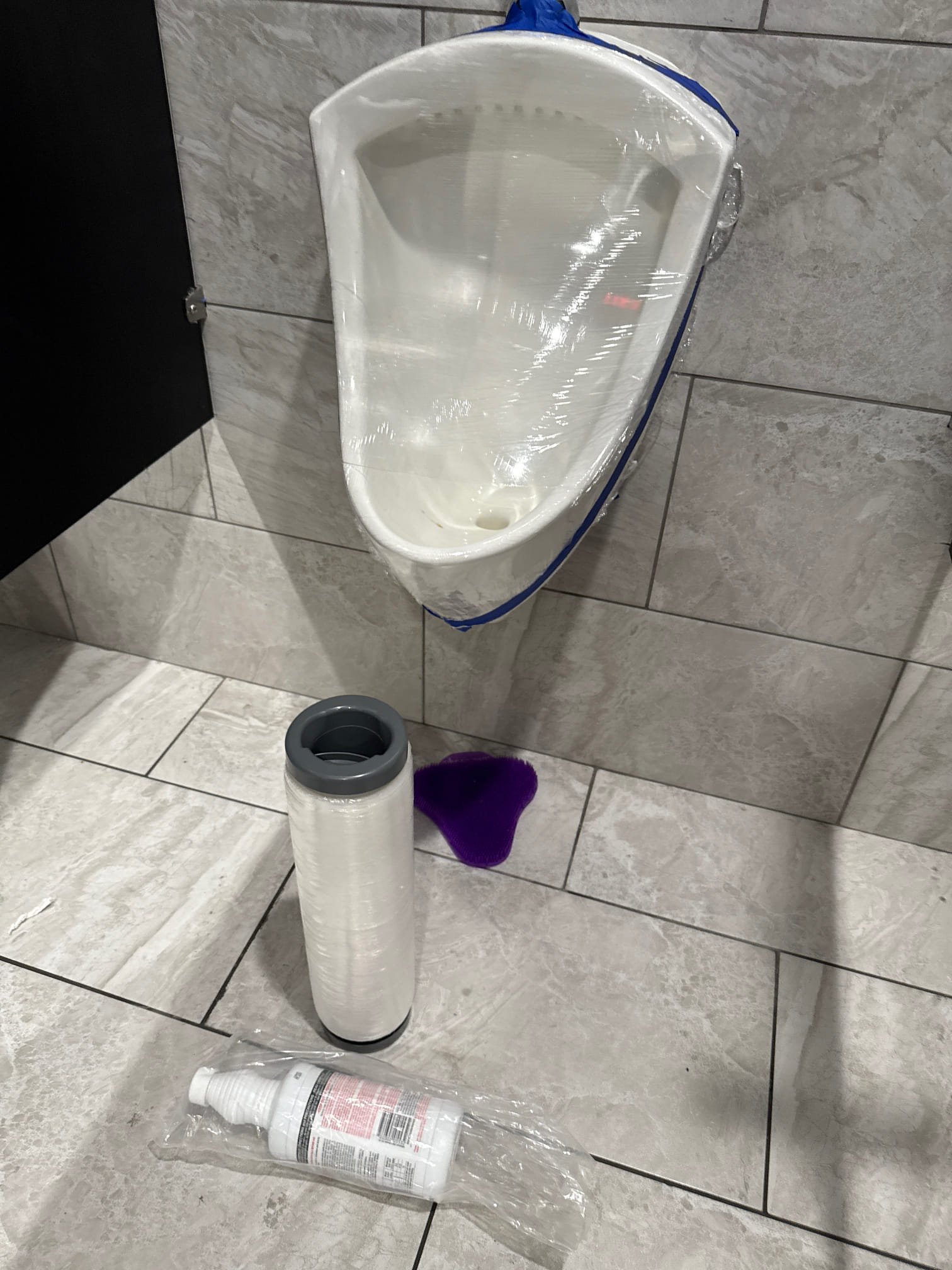 West Haven, Utah commercial bathroom shower repair often addresses mold issues. Considering commercial bathroom equipment lifespan impacts repair frequency and mold remediation costs. Call for local quotes!