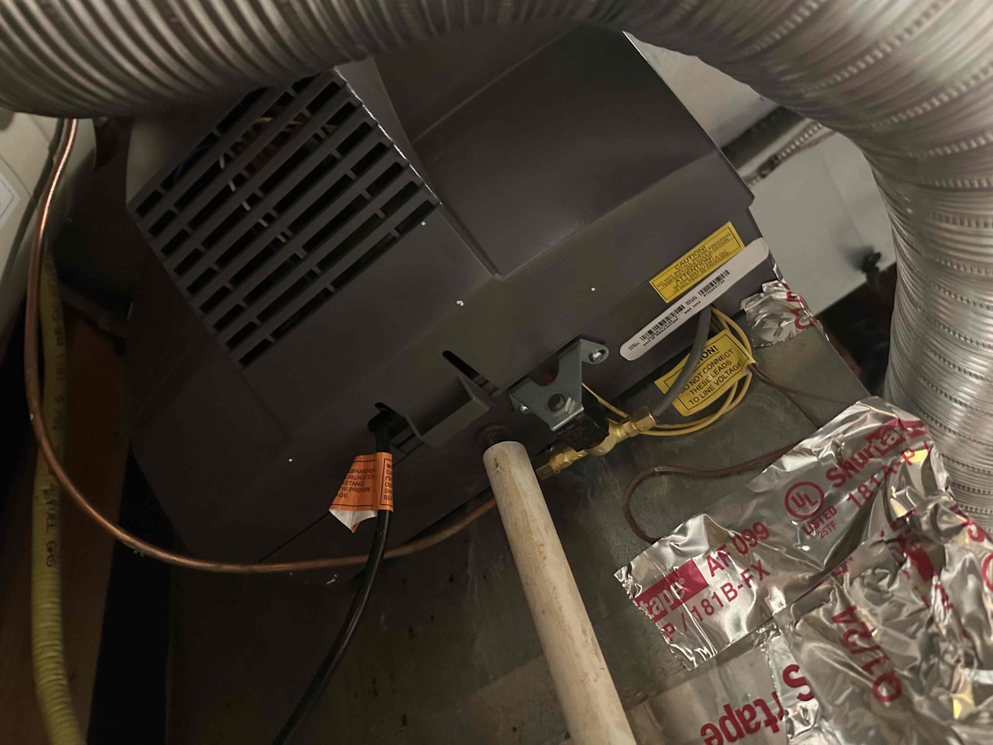 Signs you need residential mold repair. Image depicting common indicators of mold infestation in a home, prompting the need for professional residential mold repair diagnosis and services.