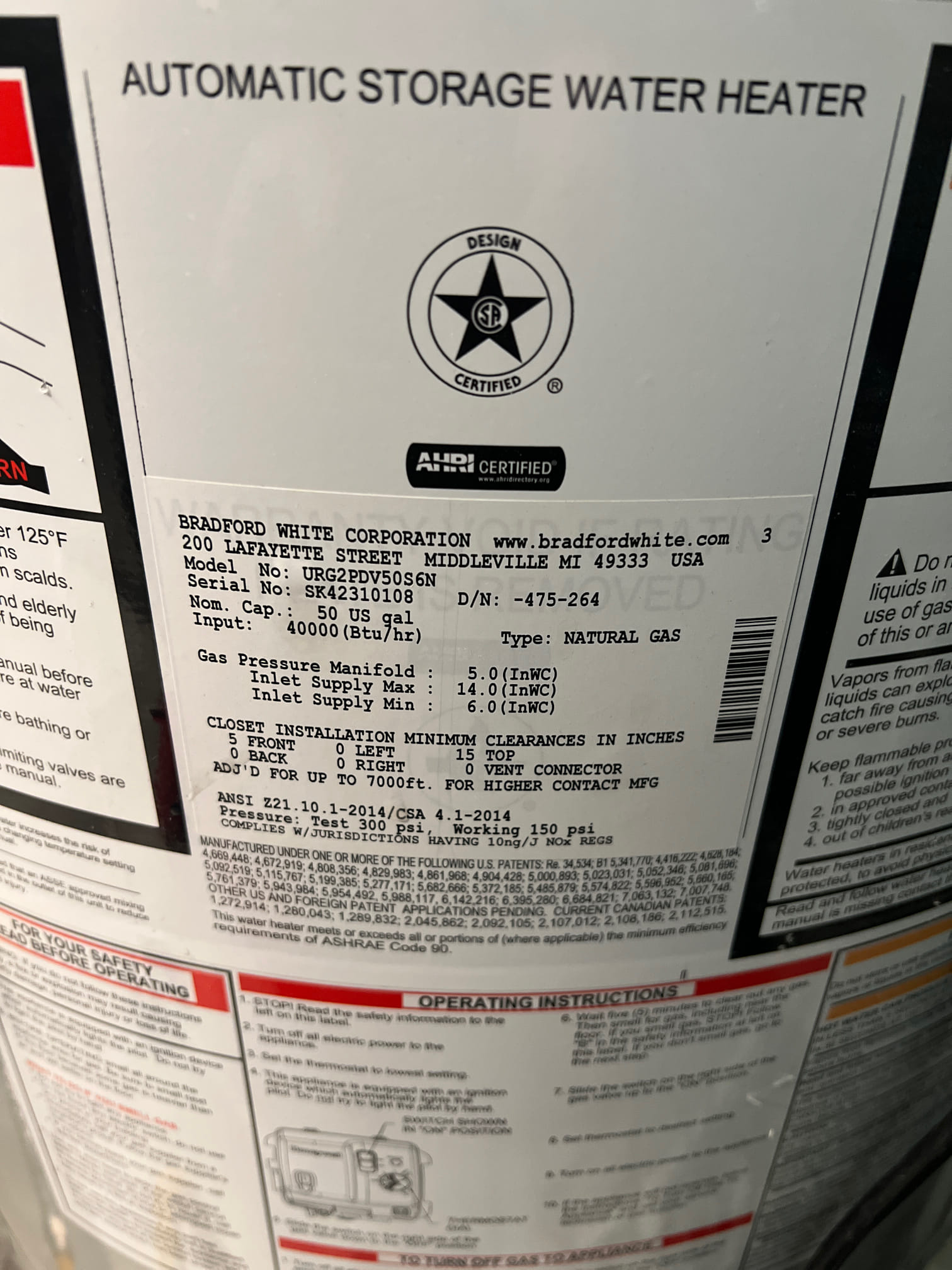 Clean, purified water, highlighting the difference between filtered and purified water. Conceptually linked to emergency residential drywall water damage restoration, emphasizing the importance of pure water sources and damage prevention after water-related incidents.