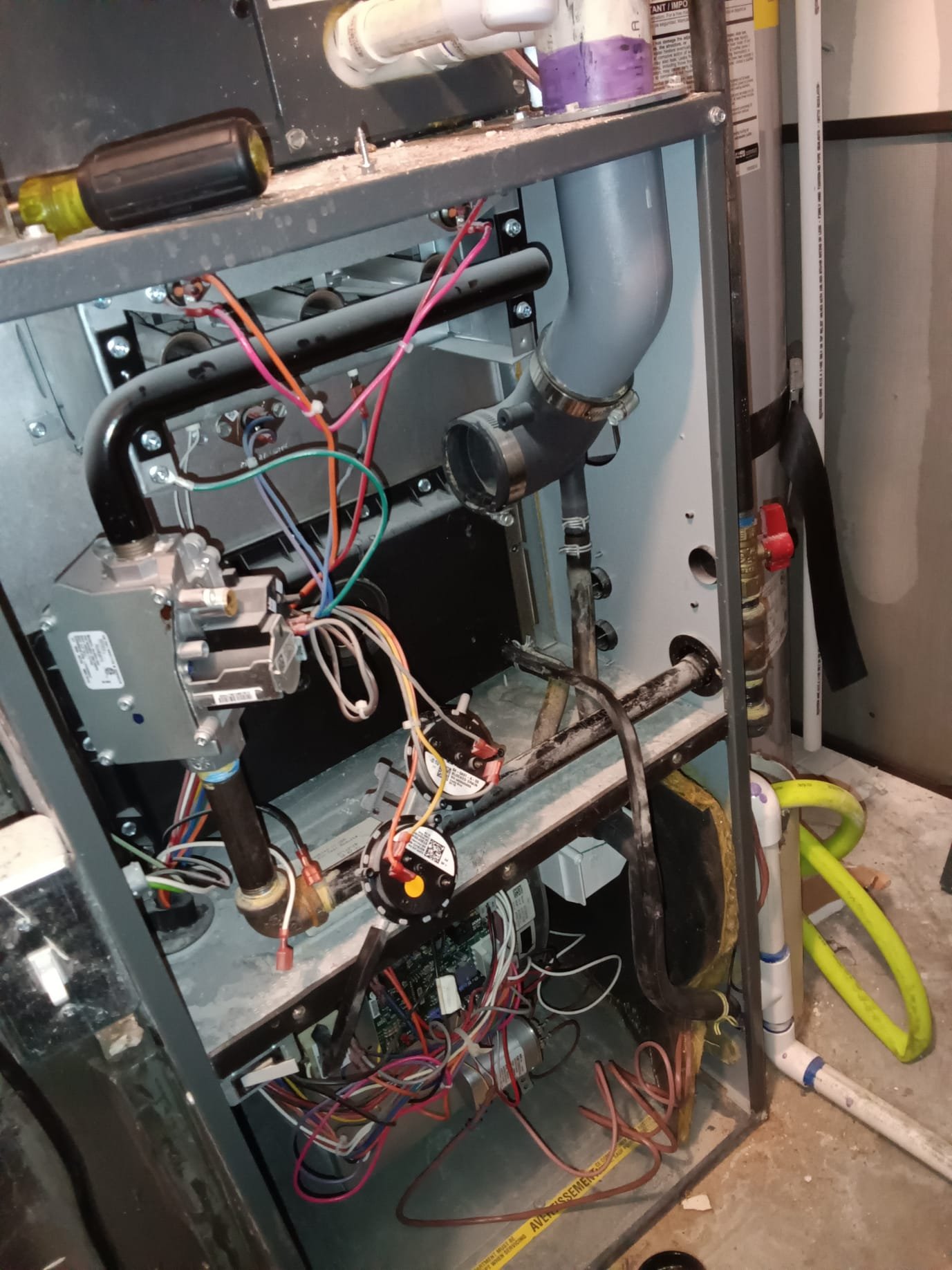 Residential clean energy credit carryforward can help homeowners afford home air purifiers for mold and residential mold cleanup maintenance, improving indoor air quality and protecting against health risks.