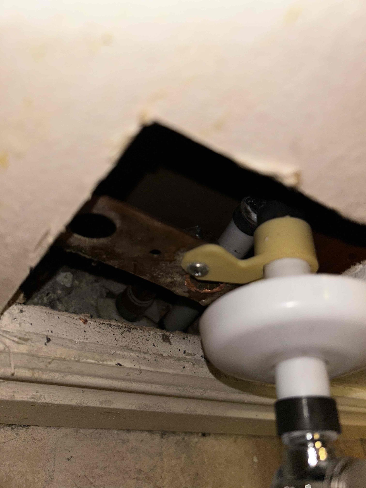 Free residential ceiling water damage cleaning estimate. Image shows a dirty kitchen sink, highlighting the potential need for residential ceiling water damage cleaning maintenance services.