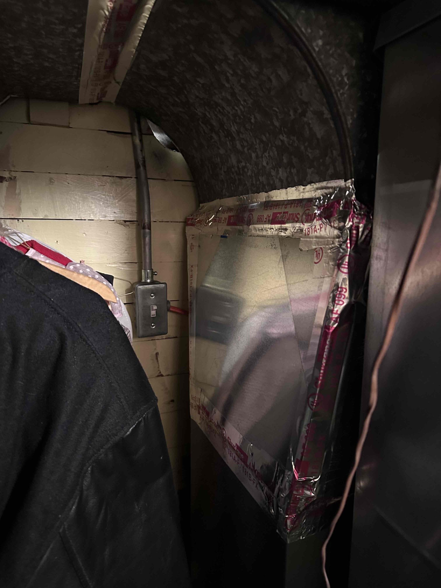 Image depicting air conditioning and dehumidification systems, highlighting HVAC preventive maintenance. Visuals may include cleaning air filters, checking refrigerant levels, inspecting coils, and ensuring proper airflow. Represents the importance of regular upkeep for efficient and healthy air conditioning.