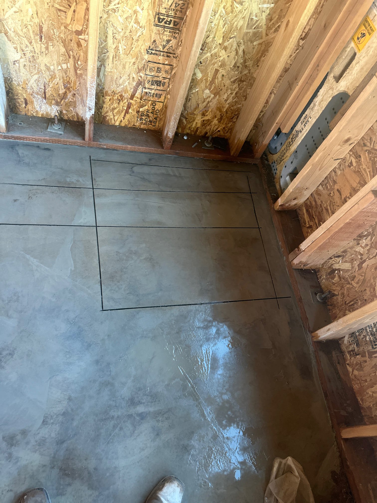 Sewer line replacement image. Concerned about sewer pipe replacement cost near you? This image relates to local sewer line and sewer pipe replacement services.