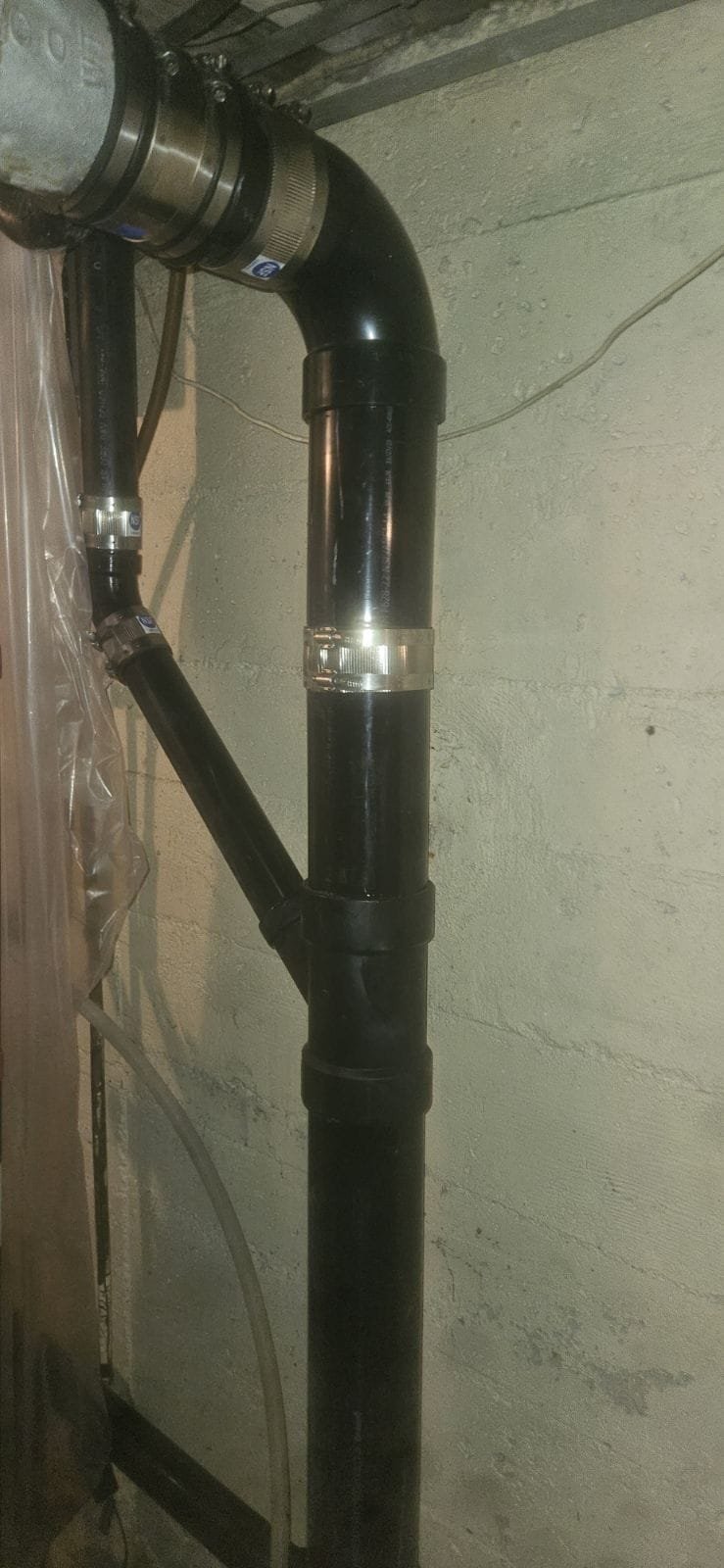 24 hour fire recovery services image. Depicts emergency fire recovery and restoration, highlighting immediate response to fire damage. Professional cleanup and repair after a fire incident.