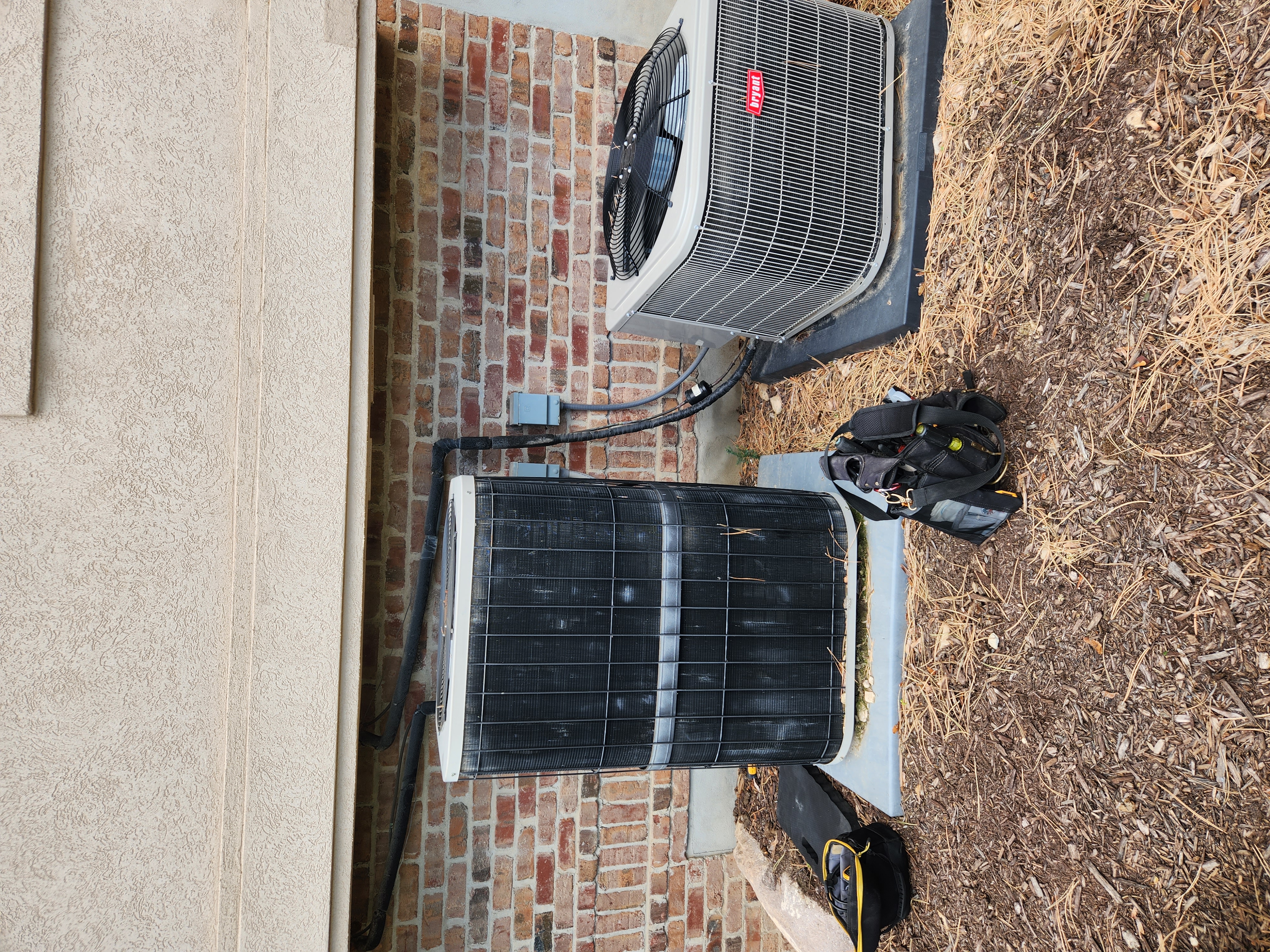 Emergency smoke damage services being performed after a fire. Similar to reverse osmosis service in water purification, specialized techniques are used to remove smoke particles and odors. Get your emergency smoke damage services estimate today.