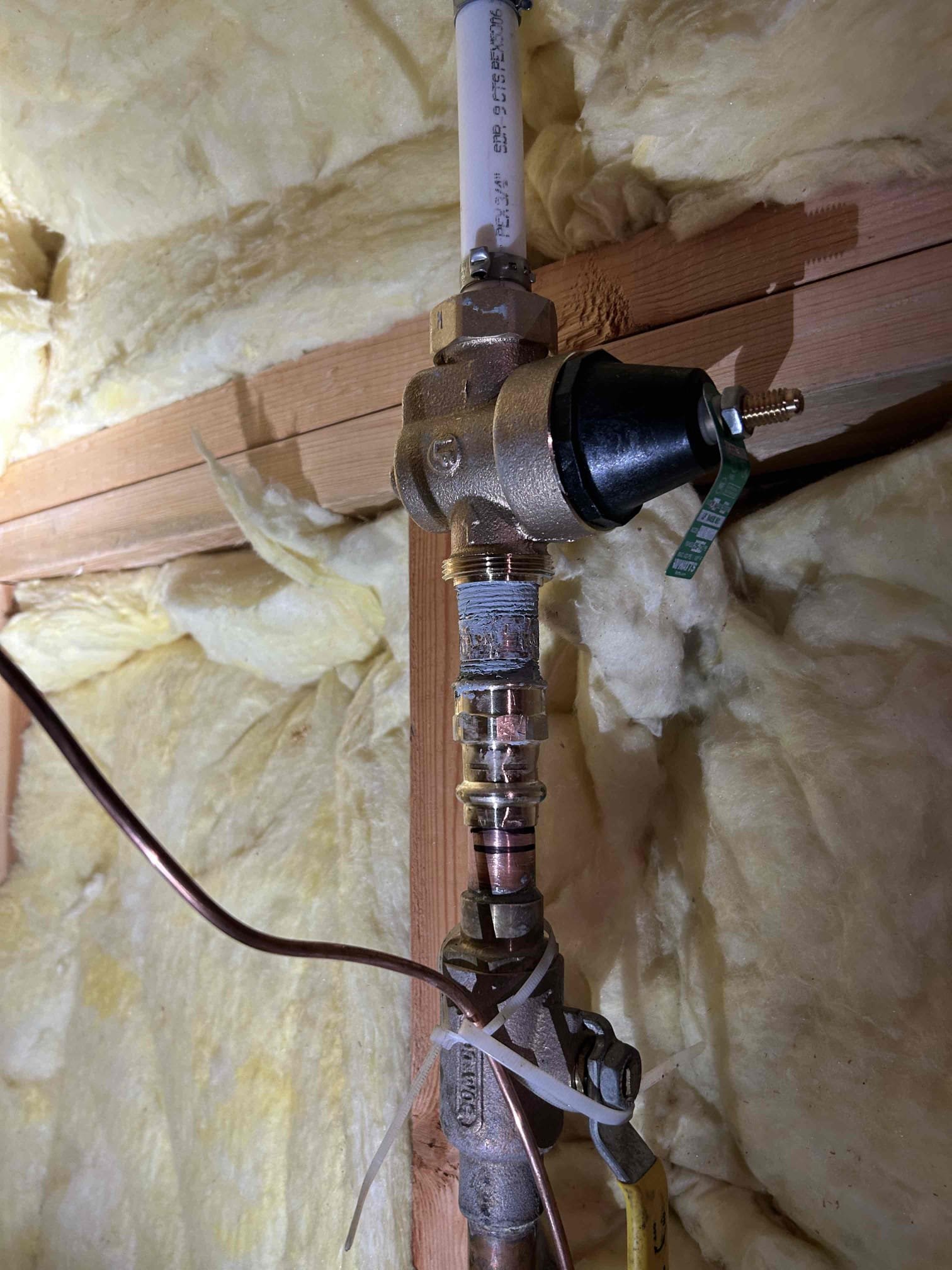 Water-stained residential ceiling, illustrating water damage recovery diagnosis. Relates to repair estimates and the process of fixing ceiling damage after leaks. Ideal for showcasing ceiling repair services.