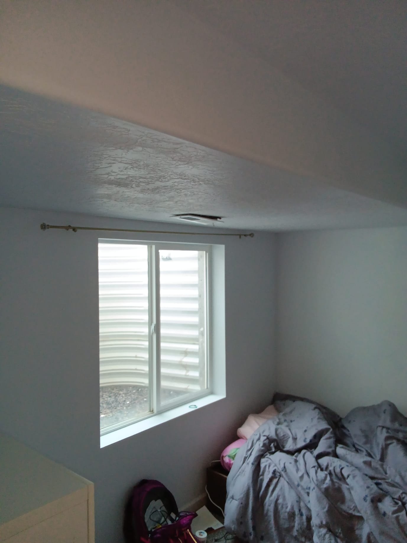 A portable air conditioner stands ready to cool a room, offering an alternative to central air conditioning ductwork. Unlike systems requiring extensive ductwork, it provides localized cooling, raising the question: Do portable air conditioners work effectively without ductwork?