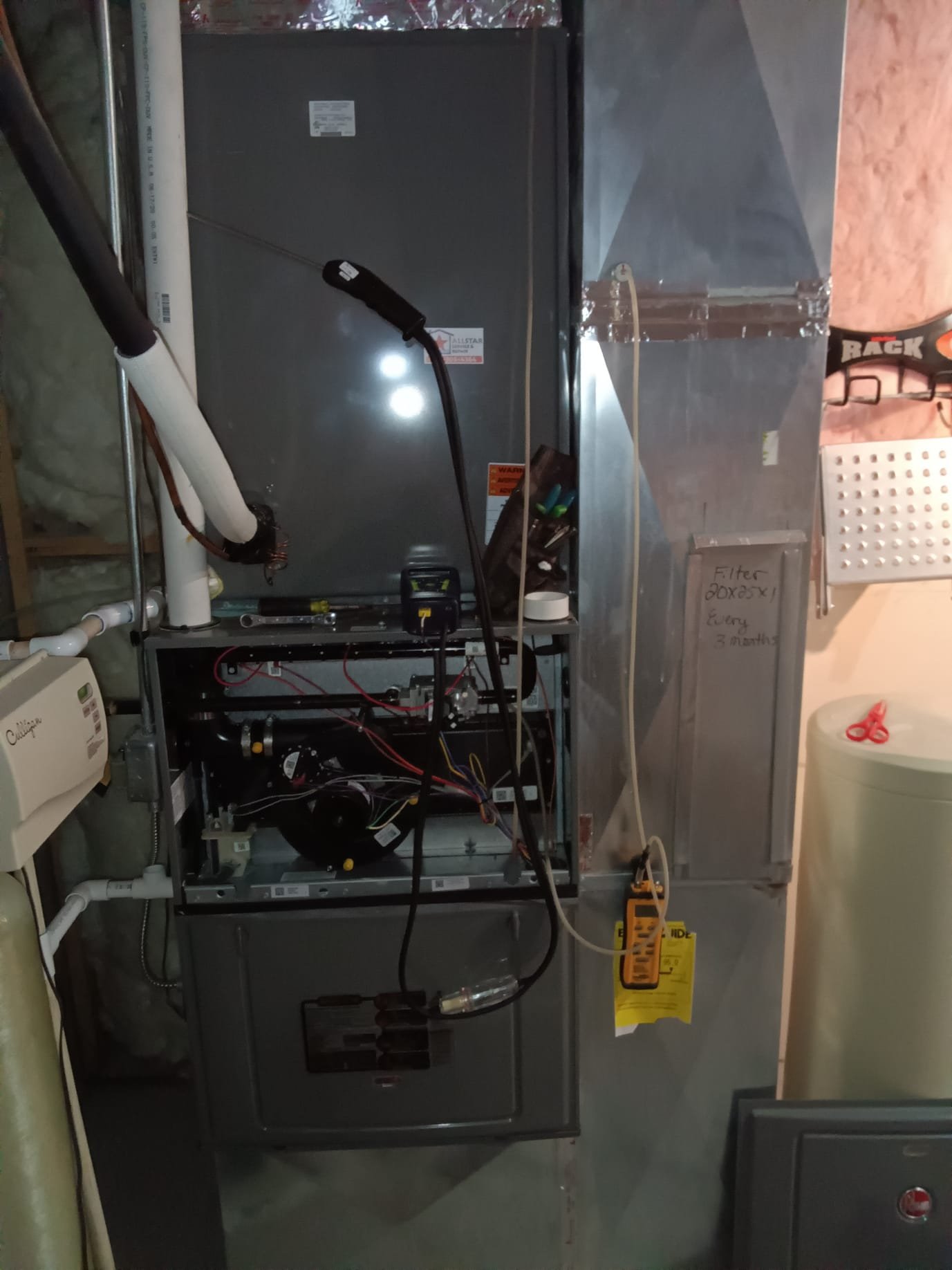 Image depicting residential bathroom mold recovery service, highlighting a clean, unclogged bathtub. Illustrates the maintenance aspect of mold remediation in a home bathroom, ensuring a healthy and functional space.