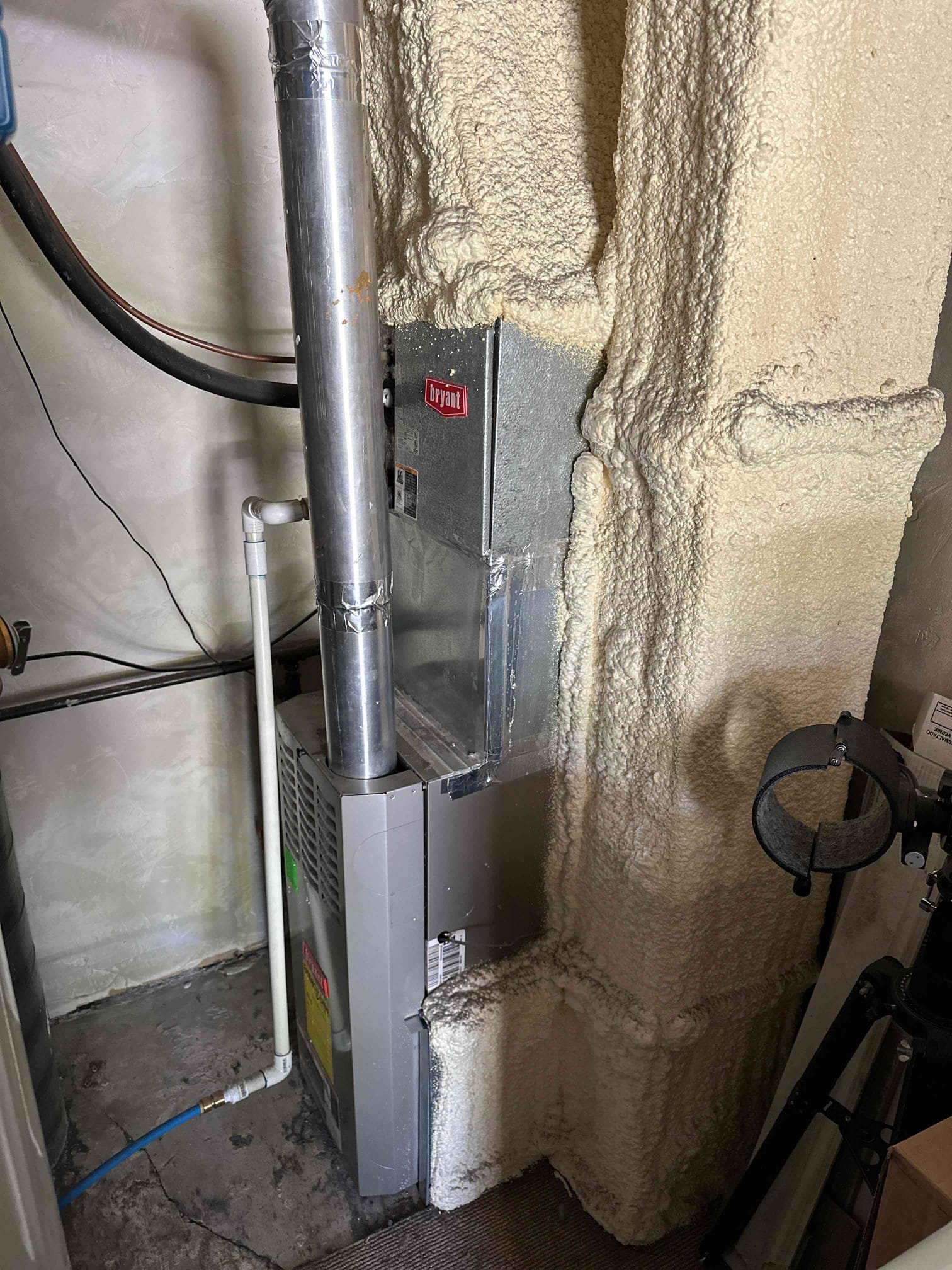 Image depicts air duct cleaning in a Springville, Utah home. Regular air duct cleaning can prevent air conditioner emergencies and improve aircon servicing efficiency, especially important during Utah's hot summers. Breathe easier in Springville! #AirDuctCleaning #AirConditionerService #SpringvilleUtah #AirconServicing