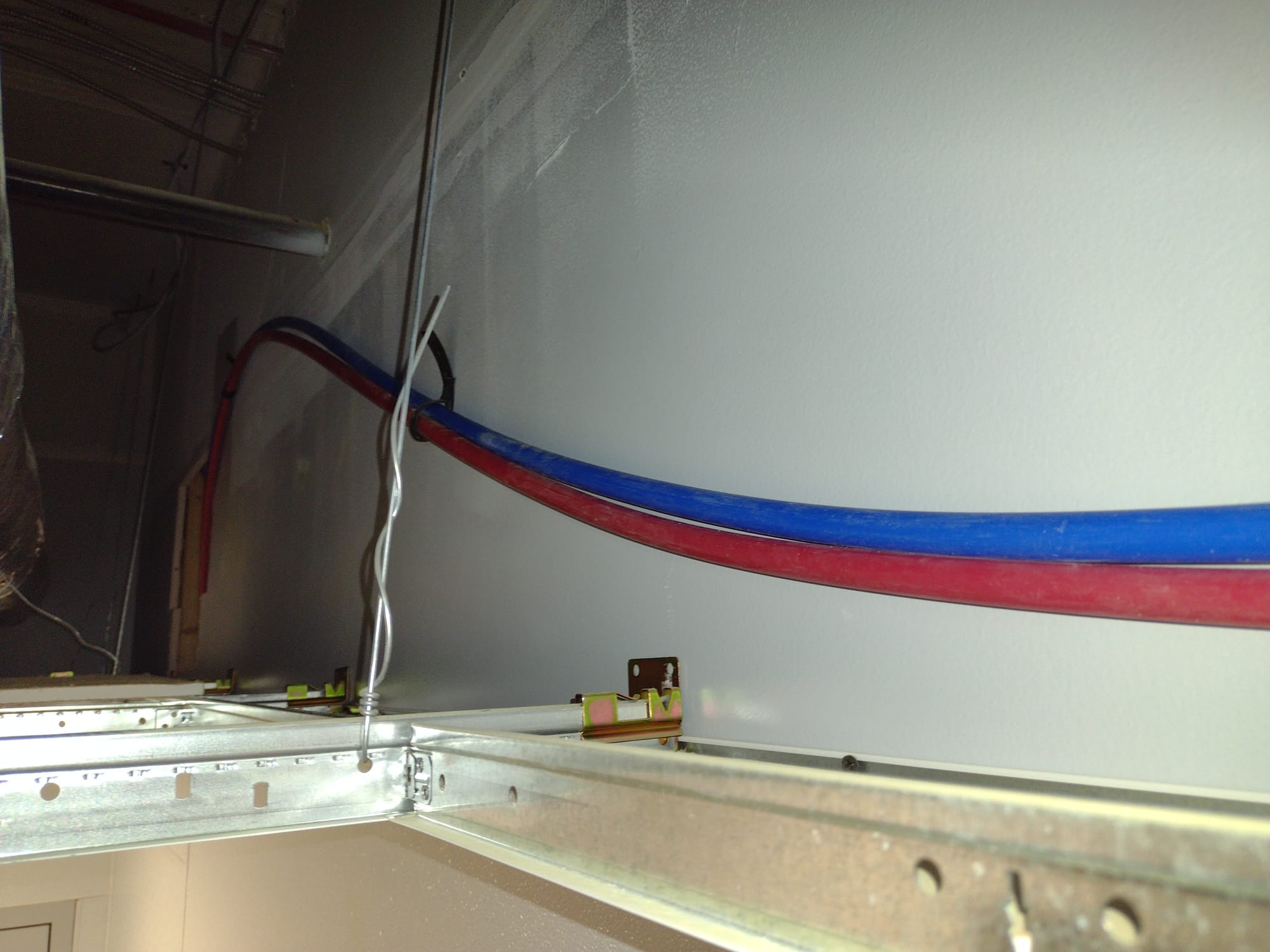 After-hours commercial mold remediation services for businesses. Professional mold removal and cleanup near you to ensure a healthy and safe work environment. Contact us for a free mold inspection.