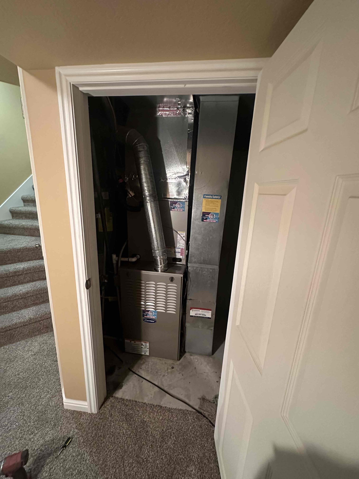 A one-ton AC unit, likely for a trailer house or small space, emphasizing the importance of proper AC coolant levels for efficient cooling. Regular maintenance ensures optimal performance.