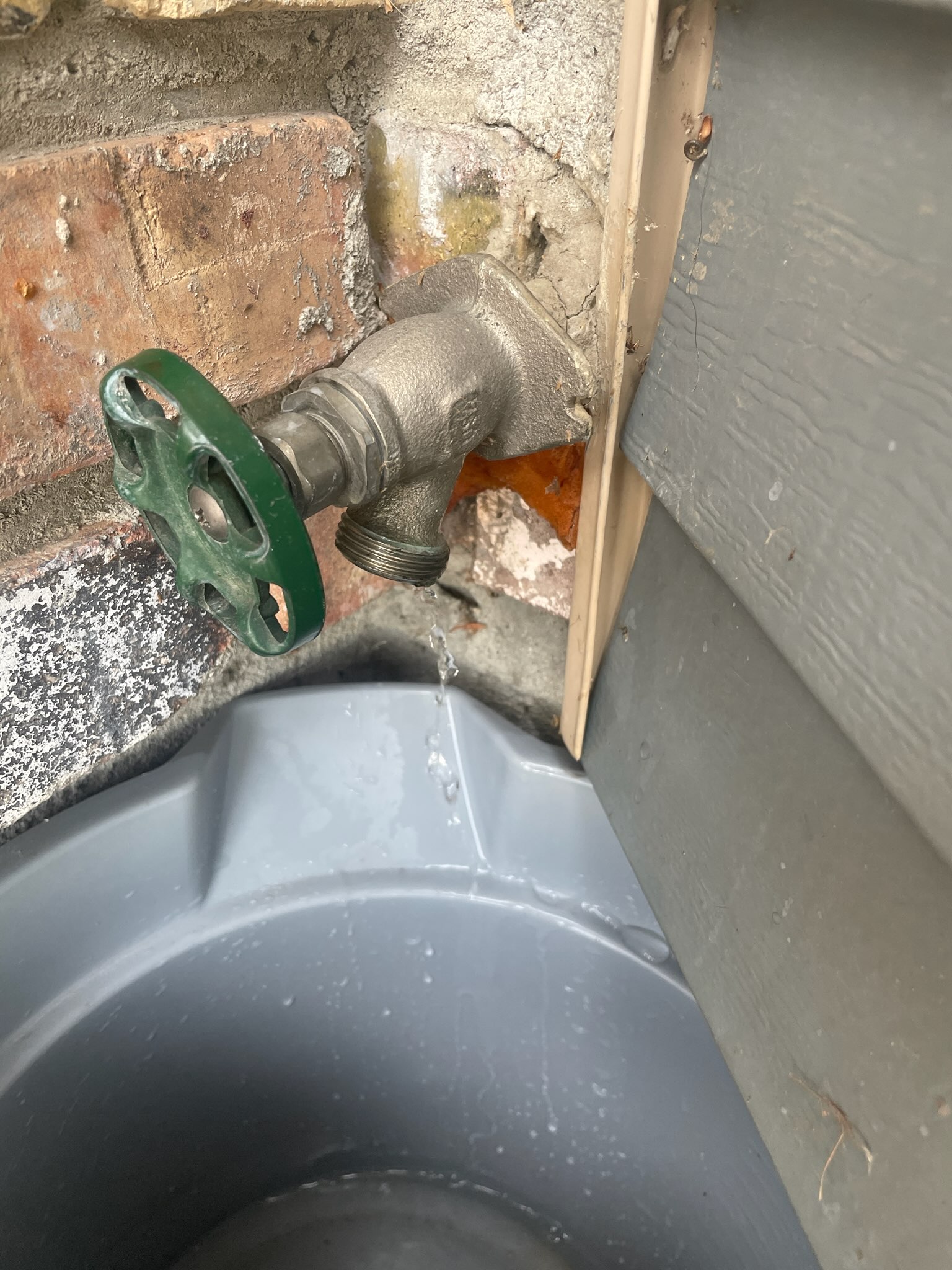 Image depicting a commercial HVAC unit being serviced, emphasizing local AC companies specializing in commercial AC repair. Ideal for searches like 'ac companies near me' and 'commercial ac repair near me'. Shows a technician working on a rooftop unit, highlighting expertise and availability.
