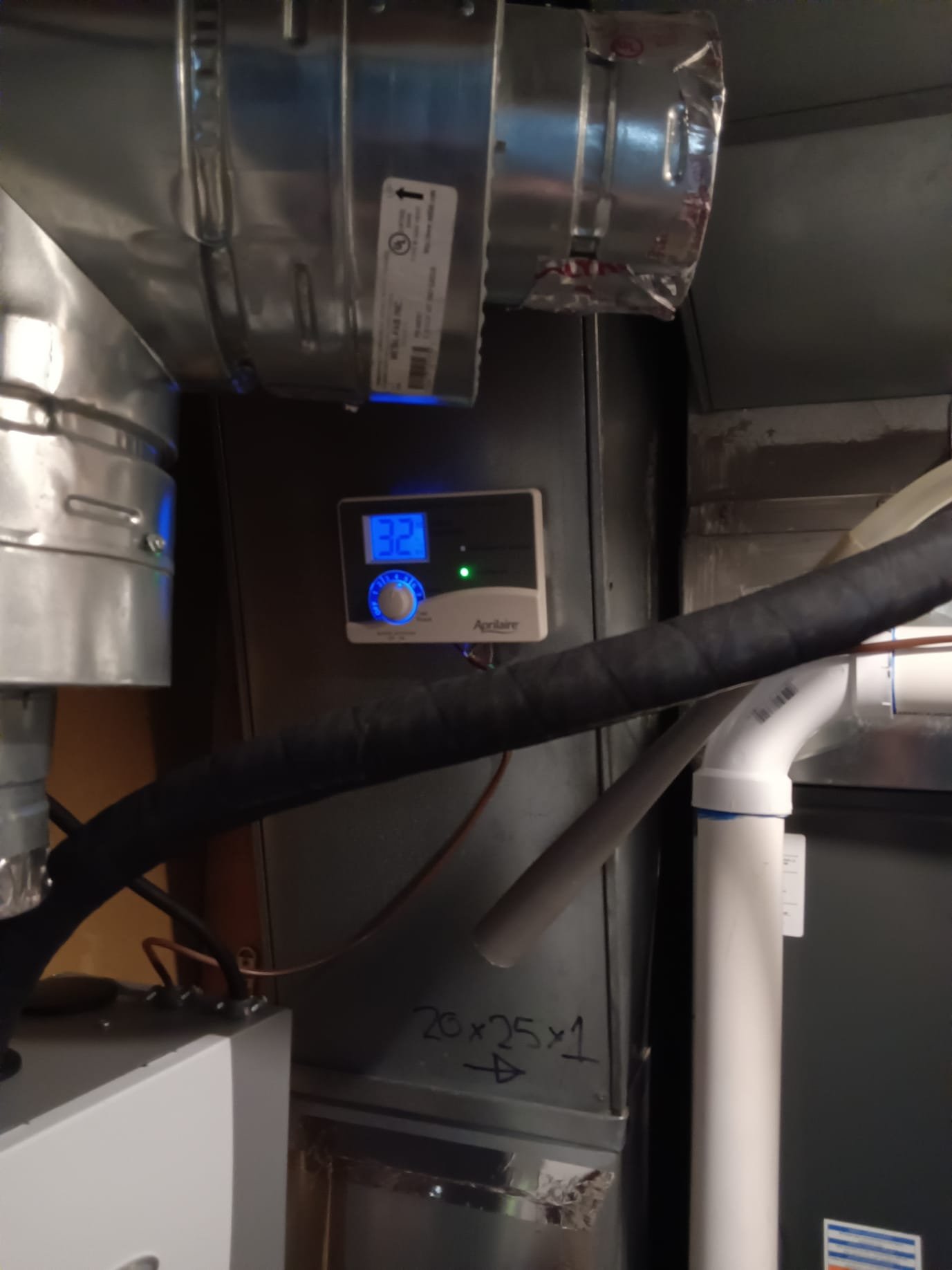 Image depicting professional residential smoke recovery services. Focuses on the concept of using the best smoke eater for home to effectively eliminate odors and particulates. Ideal for illustrating content related to residential smoke recovery estimates and the process of restoring a home after smoke damage.