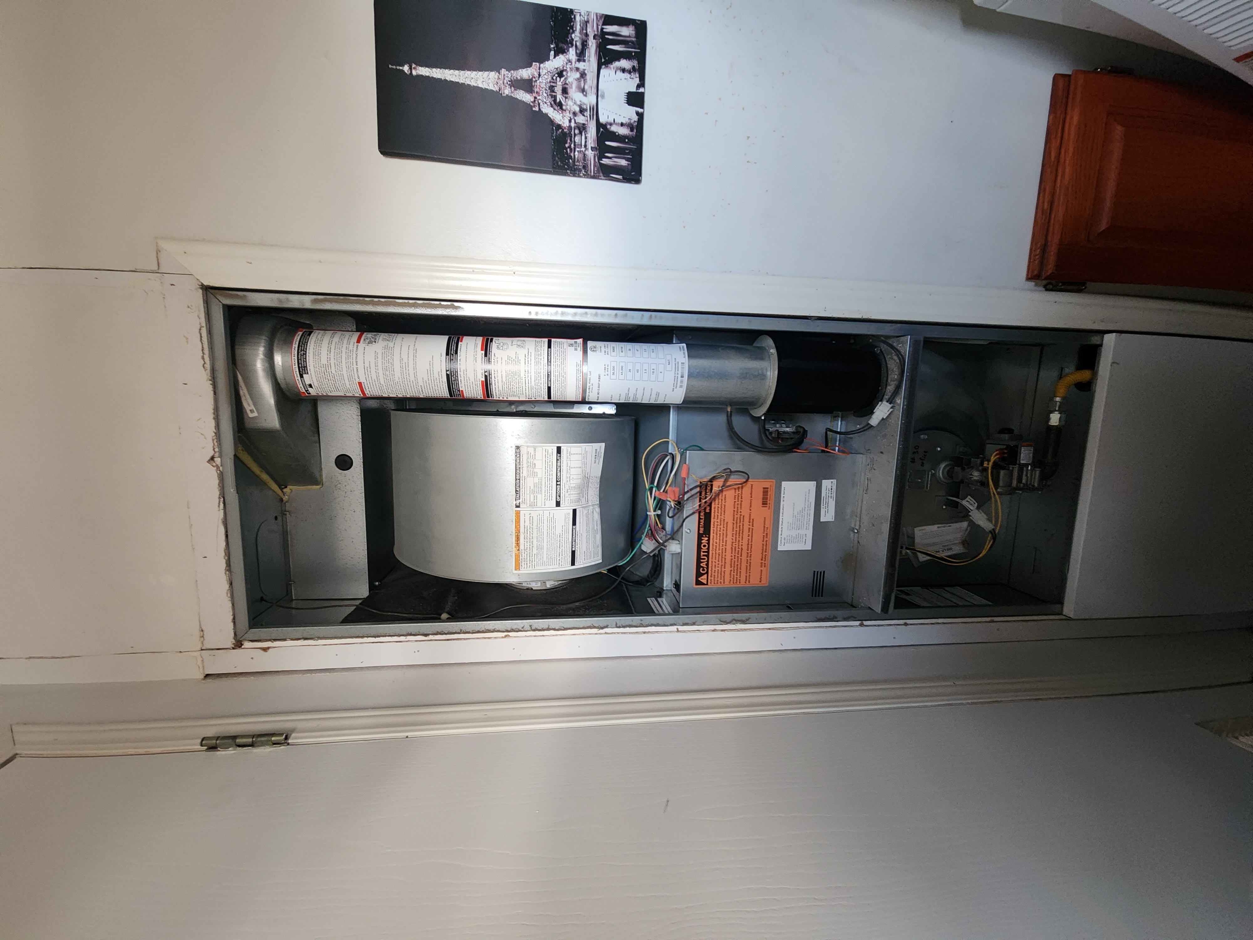 Image depicting furnace and AC replacement, highlighting the importance of professional furnace installation and factors influencing the cost of a new furnace. Find reliable 'furnace installation near me' and understand the 'cost of a new furnace' for optimal home comfort.