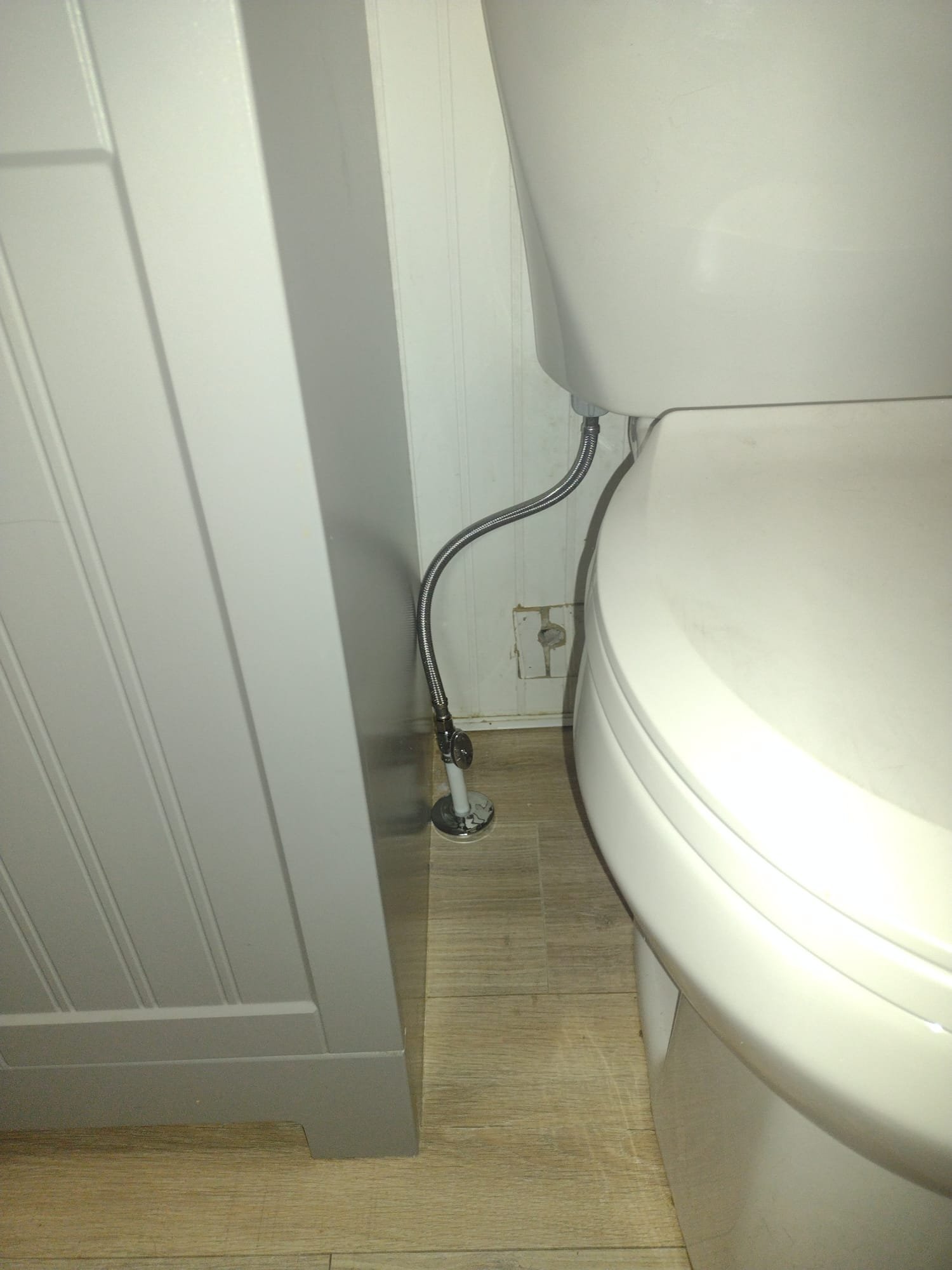 Dealing with a bathroom sink backing up in Lehi, Utah? Unlike general plumbing, sewage backup remediation requires specialized expertise. If you're experiencing issues similar to those needing 'sewage backup remediation service 5', call us for expert 'sewage backup remediation service 6' in Lehi. We handle everything from initial cleanup to full restoration, ensuring a safe and sanitary home.