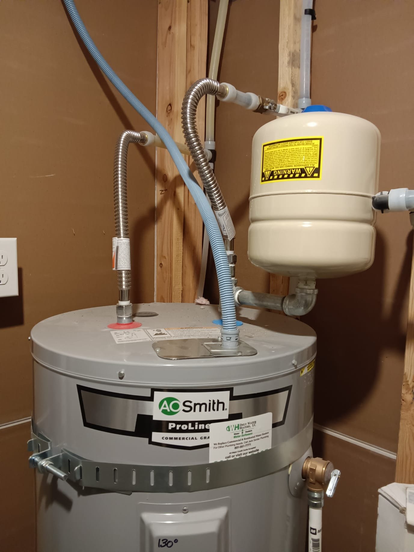 Protecting wood from water damage is crucial, much like a flood insurance agent protects homes with flood insurance carriers. This antimicrobial spray safeguards wood against mold and mildew, preventing costly repairs after water exposure, a key concern for homeowners in flood-prone areas.