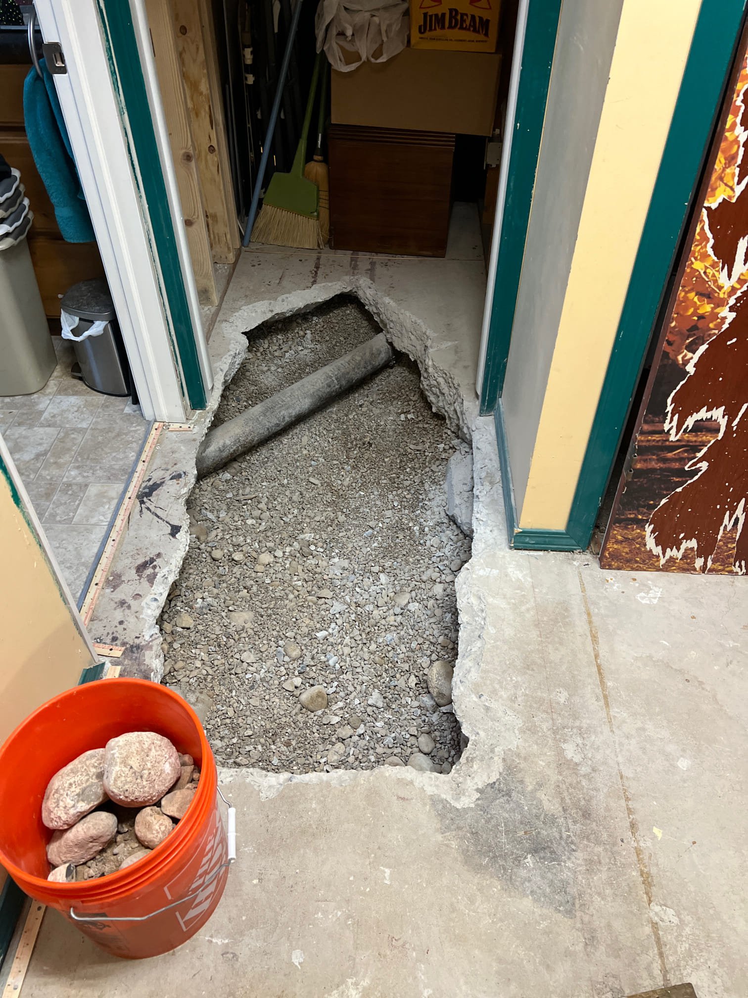 Image depicting 24-hour gas hot water repairs, including commercial water damage repair and emergency hot water tank service.