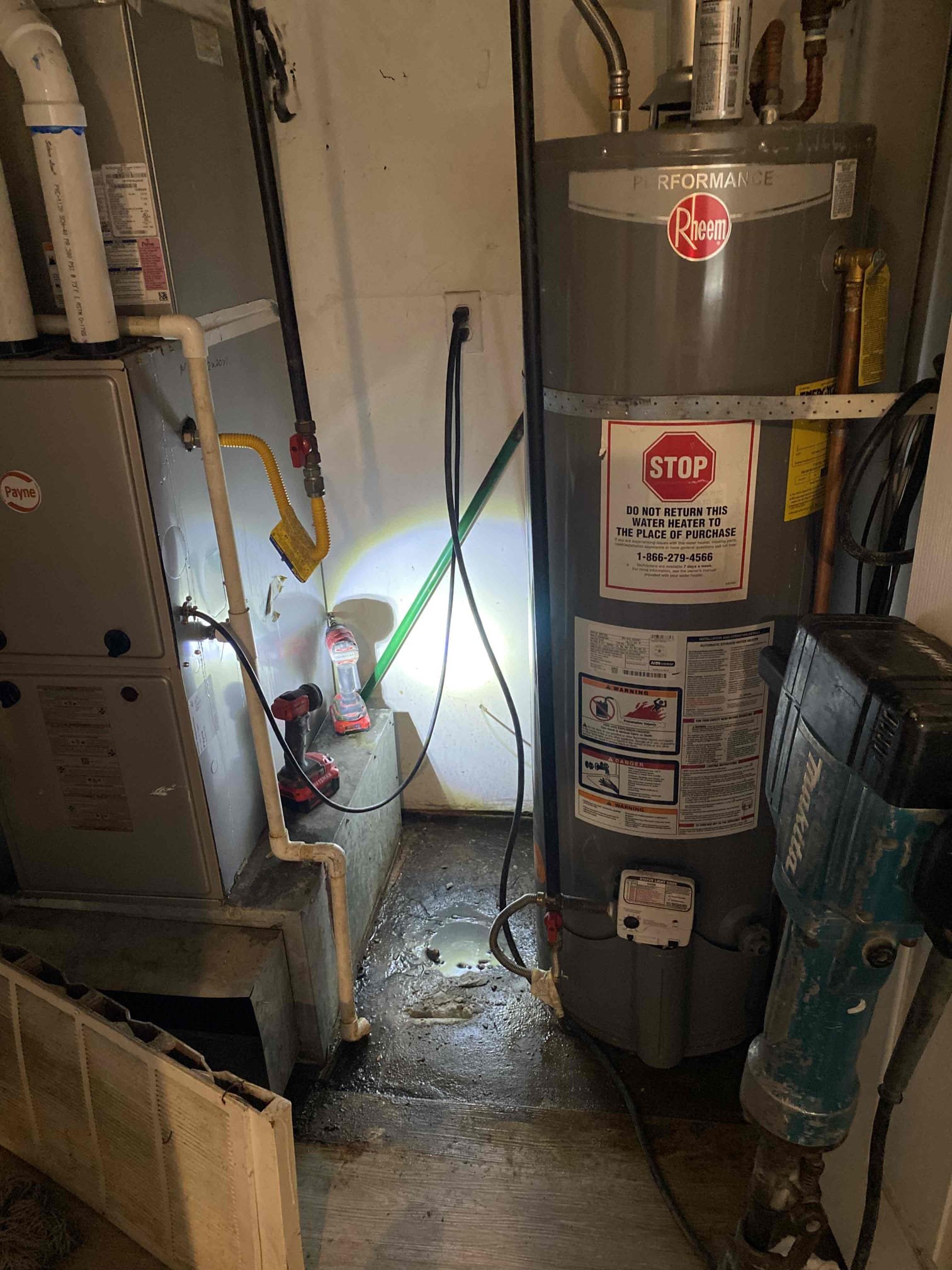 Image depicting a drain cleanout access point, a crucial component for addressing clogged drains and enabling professional drain cleaning services nearby. Essential for maintaining a healthy plumbing system.