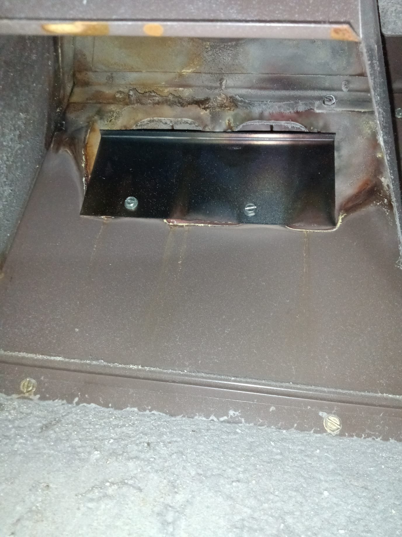 Image depicting HVAC servicing, representing local HVAC maintenance and repair options. Search 'HVAC service near me' for cost-effective solutions and reliable local technicians.