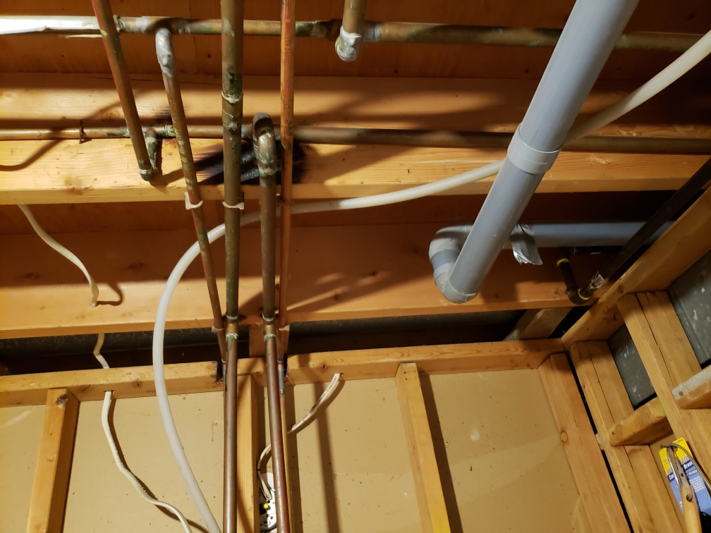 Image depicting air purifiers effectively eliminating odors, relevant for grease removal companies and commercial storm/disaster odor removal maintenance services. Showcases clean air and odor-free environment.