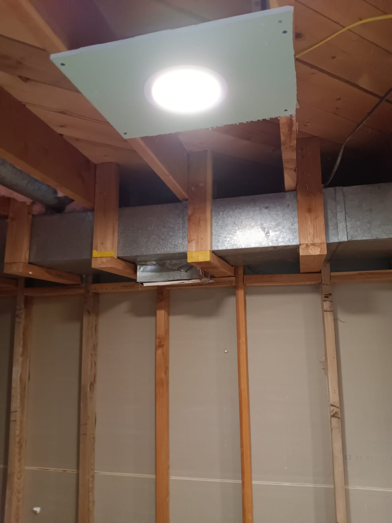 Image depicting air filter systems, highlighting clean air solutions for homes. Explore whole house air filtration system options for improved indoor air quality.