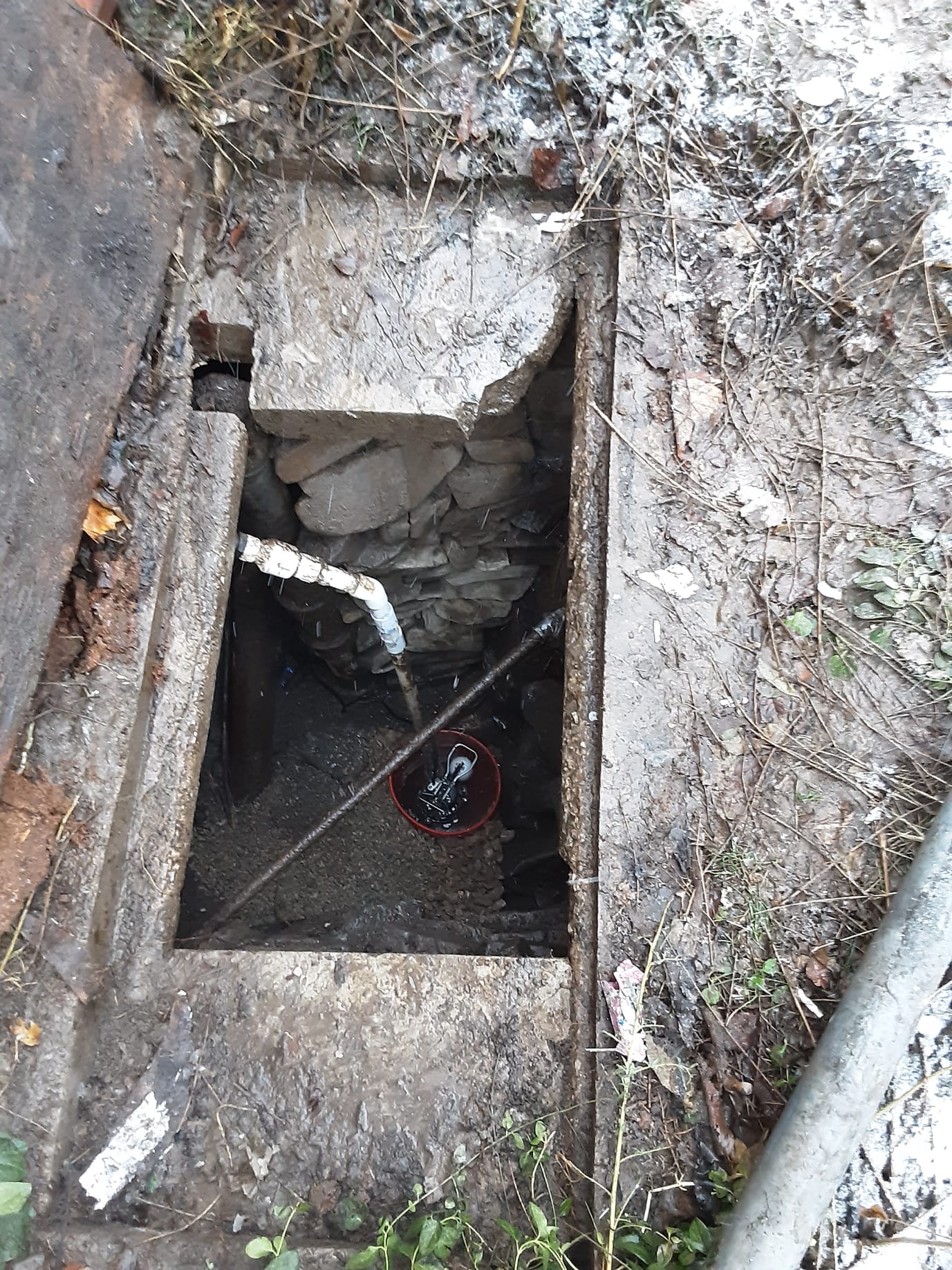 Emergency plumbing and AC repair services available near you! Fast response for clogged drains and broken air conditioners. We use drain augers and other specialized tools for quick and effective solutions. Get your plumbing and AC emergencies resolved promptly.