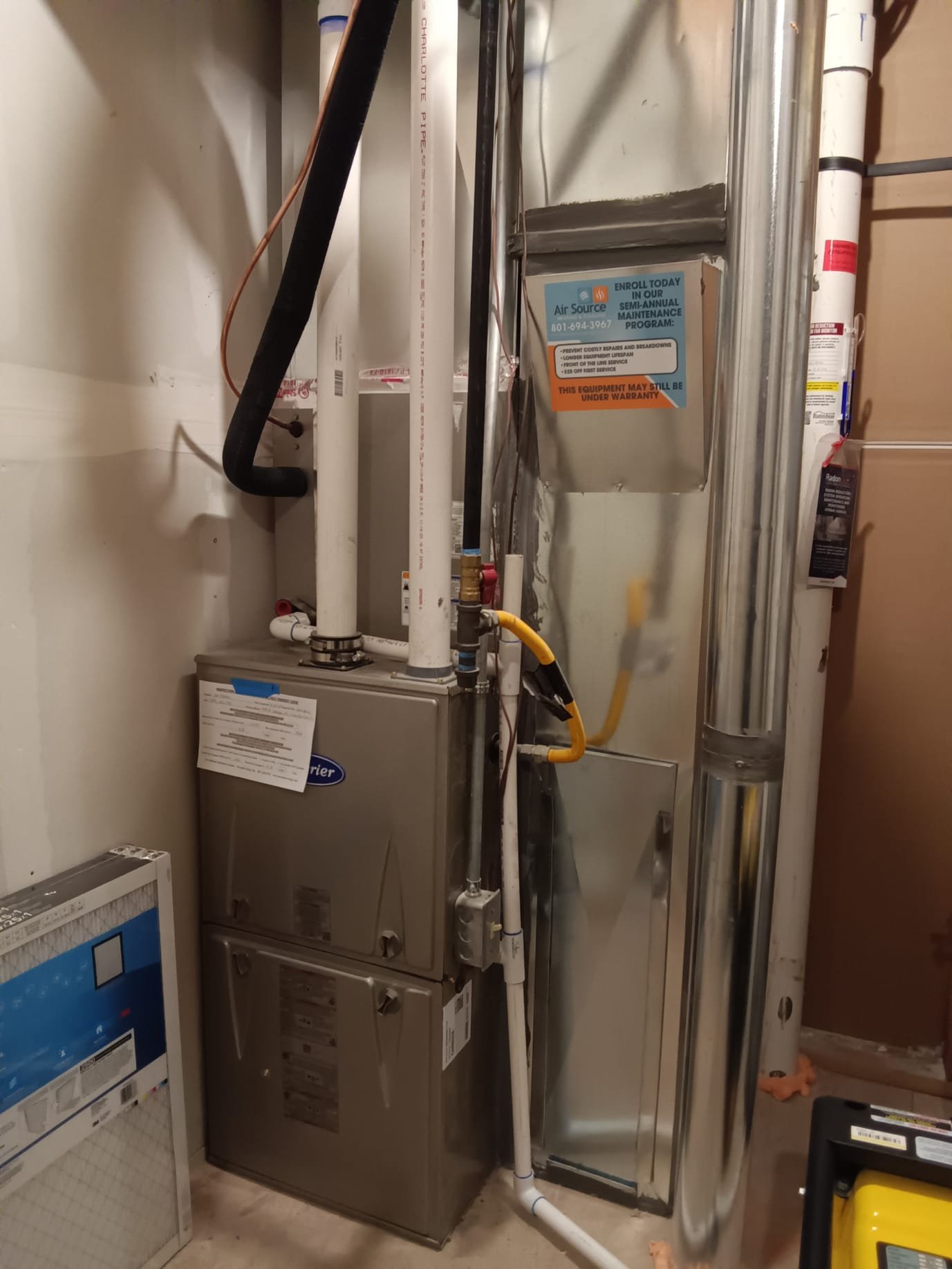 Residential smoke recovery maintenance being performed. Focused on using the best smoke eater for home air purification. Professional service ensures effective smoke removal and a clean, healthy living environment.