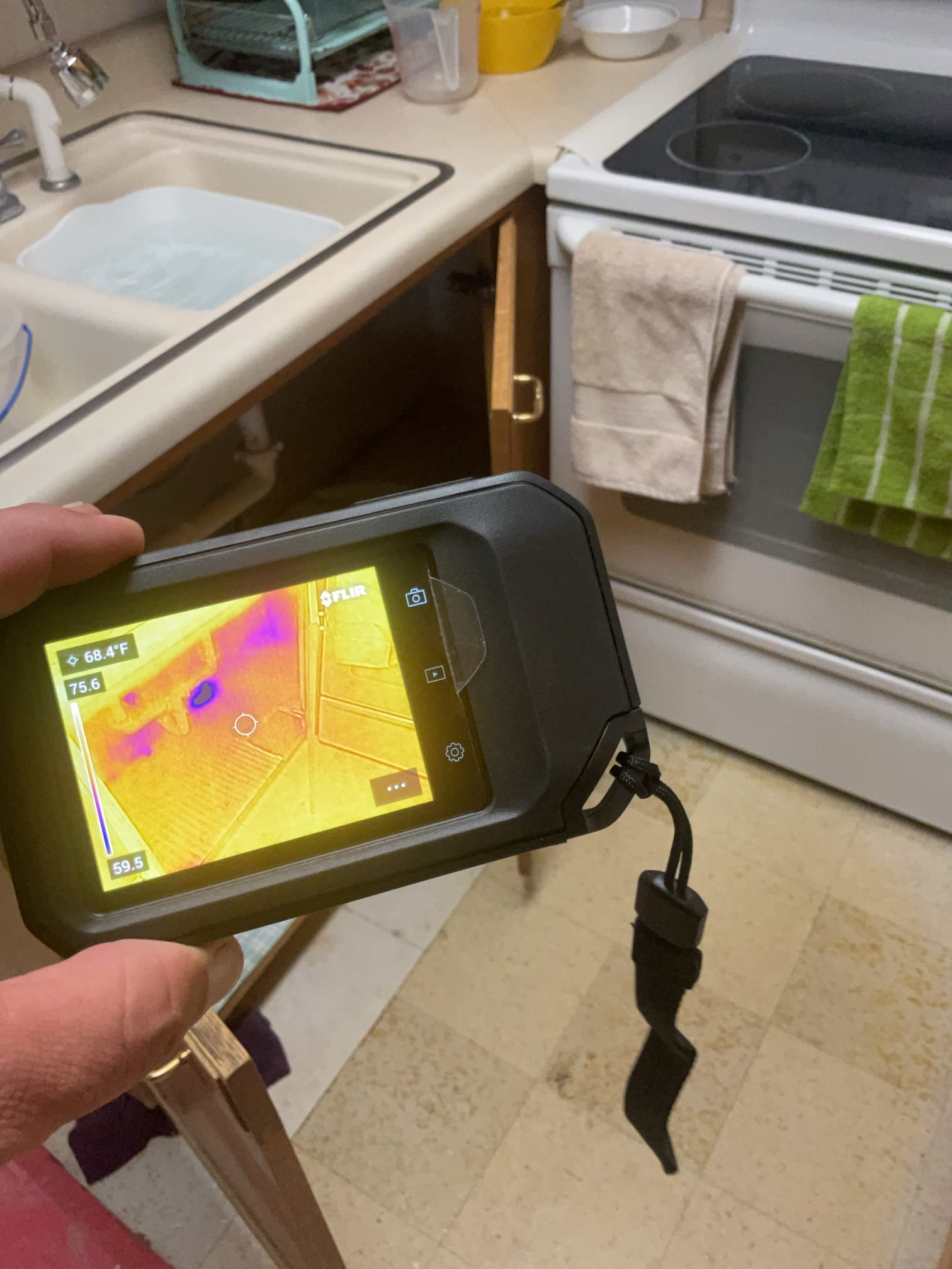 Effective odor neutralizer eliminating musty smells after water damage. Ideal for water removal and comprehensive water damage odor removal repair, leaving spaces fresh and clean.