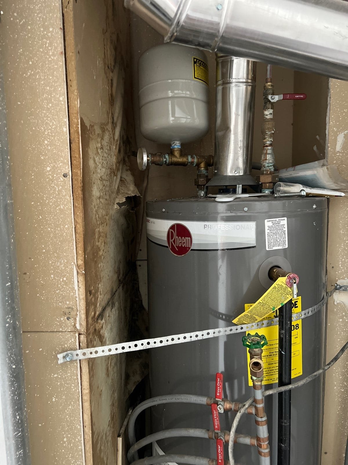 Reliable local home heating repair service. Residential heating and cooling repair experts ensuring your comfort. Get your heating system fixed quickly and efficiently.