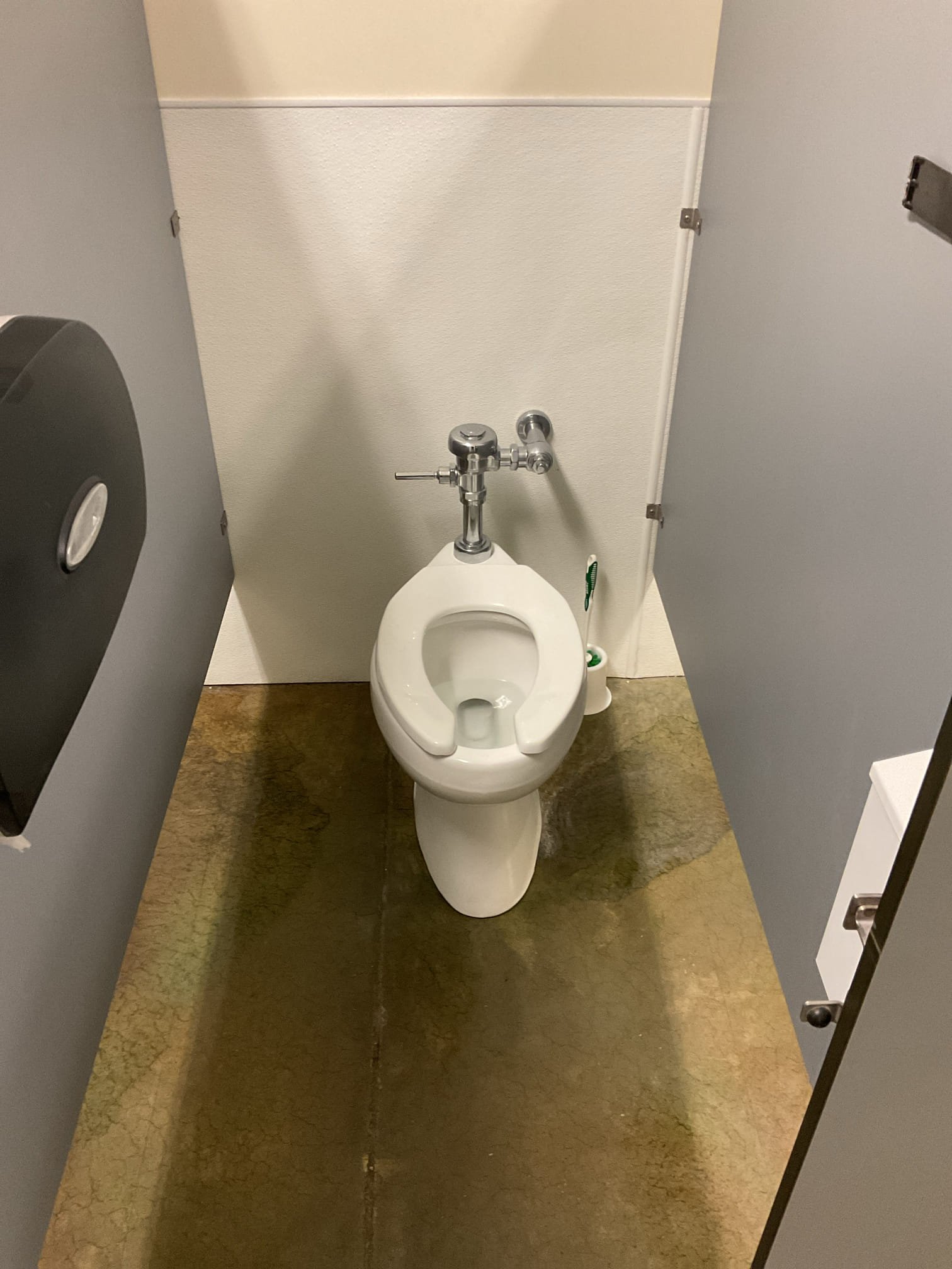 After hours basement flood odor removal. Standing water and damp surfaces indicate the need for emergency odor removal after a basement flood. Learn how to remove water and eliminate musty smells effectively. Focus on quick response to prevent lasting damage.