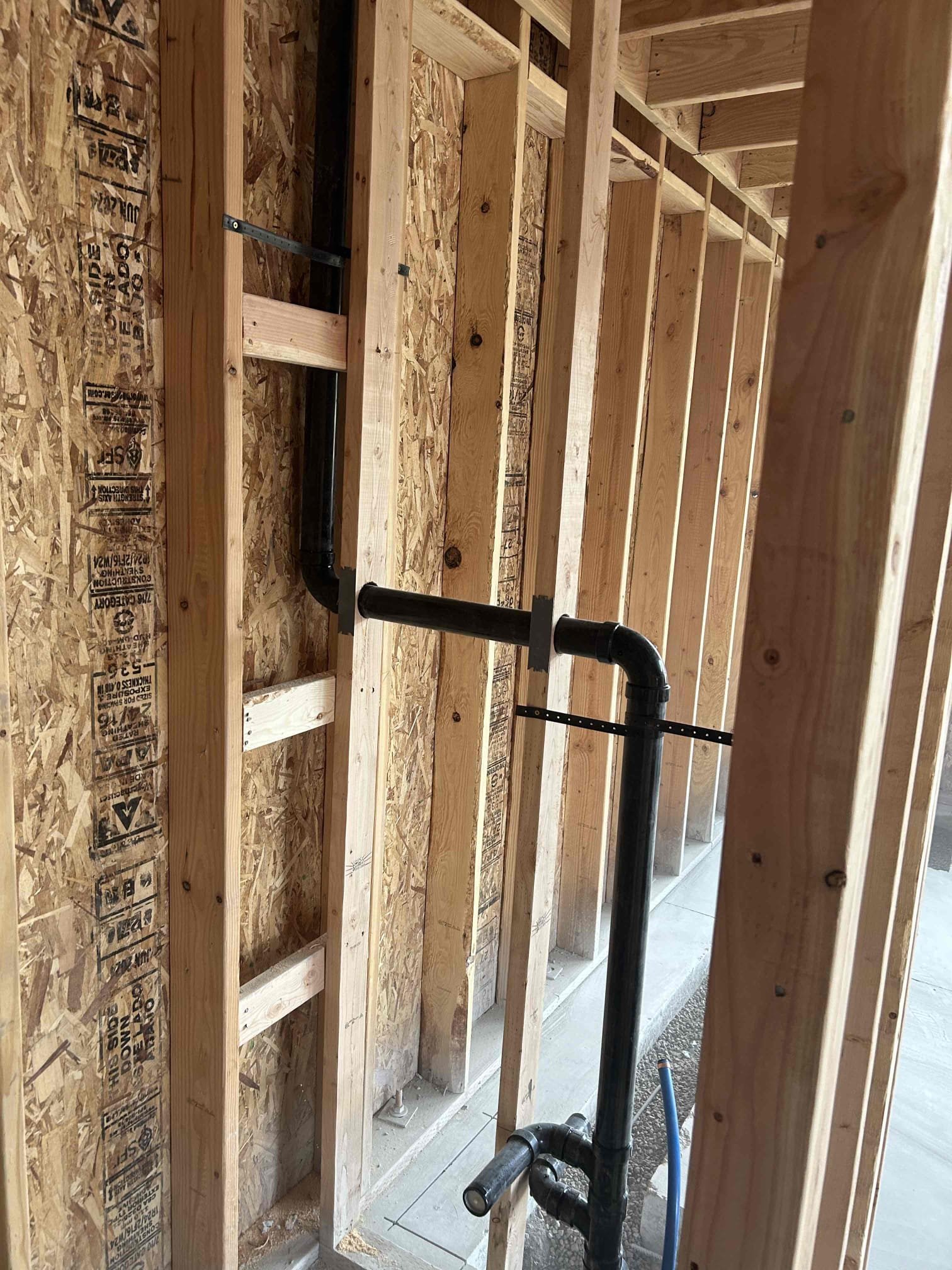 Image depicting the best plumber specializing in sewer main replacement and main sewer line replacement services. Focus on reliability, expertise, and efficient solutions for all sewer line needs.