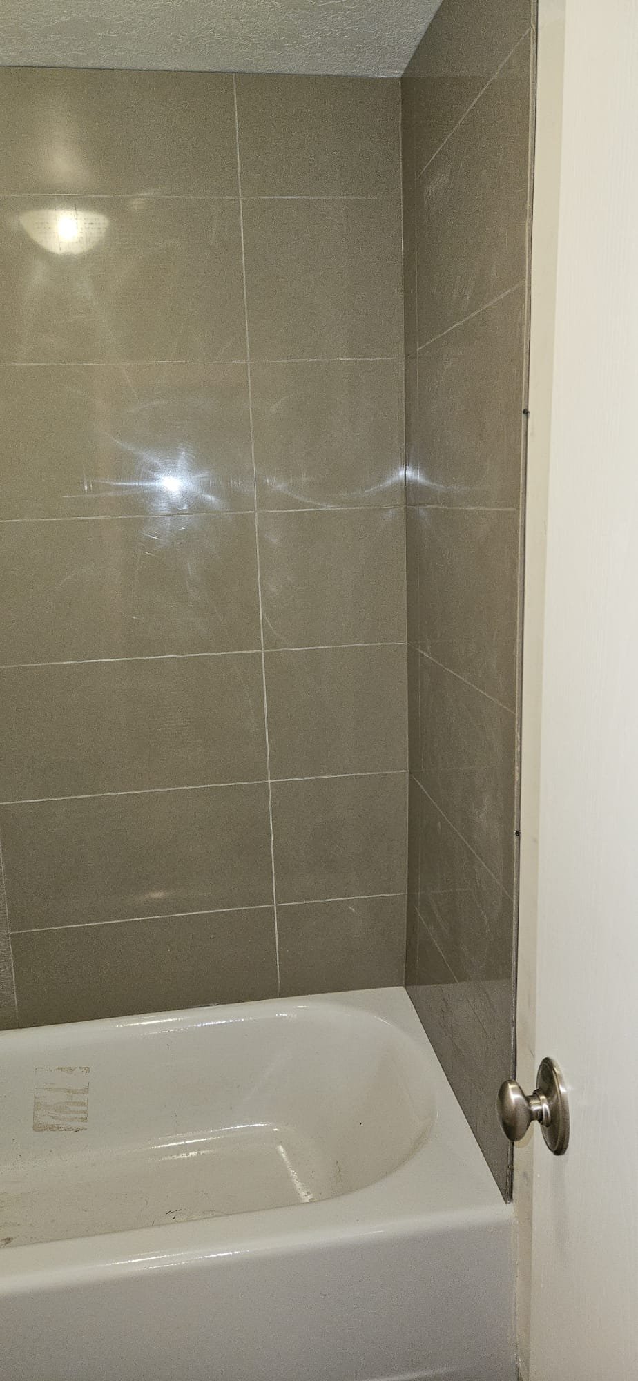 Commercial mold cleanup service addressing mold issues in a business environment. Professional mold remediation for a healthy and safe commercial space.